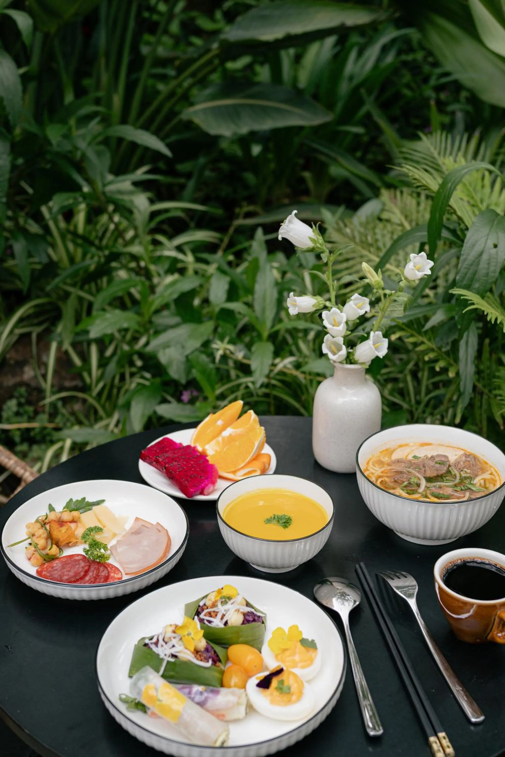 Breakfast in Bach Place Dalat