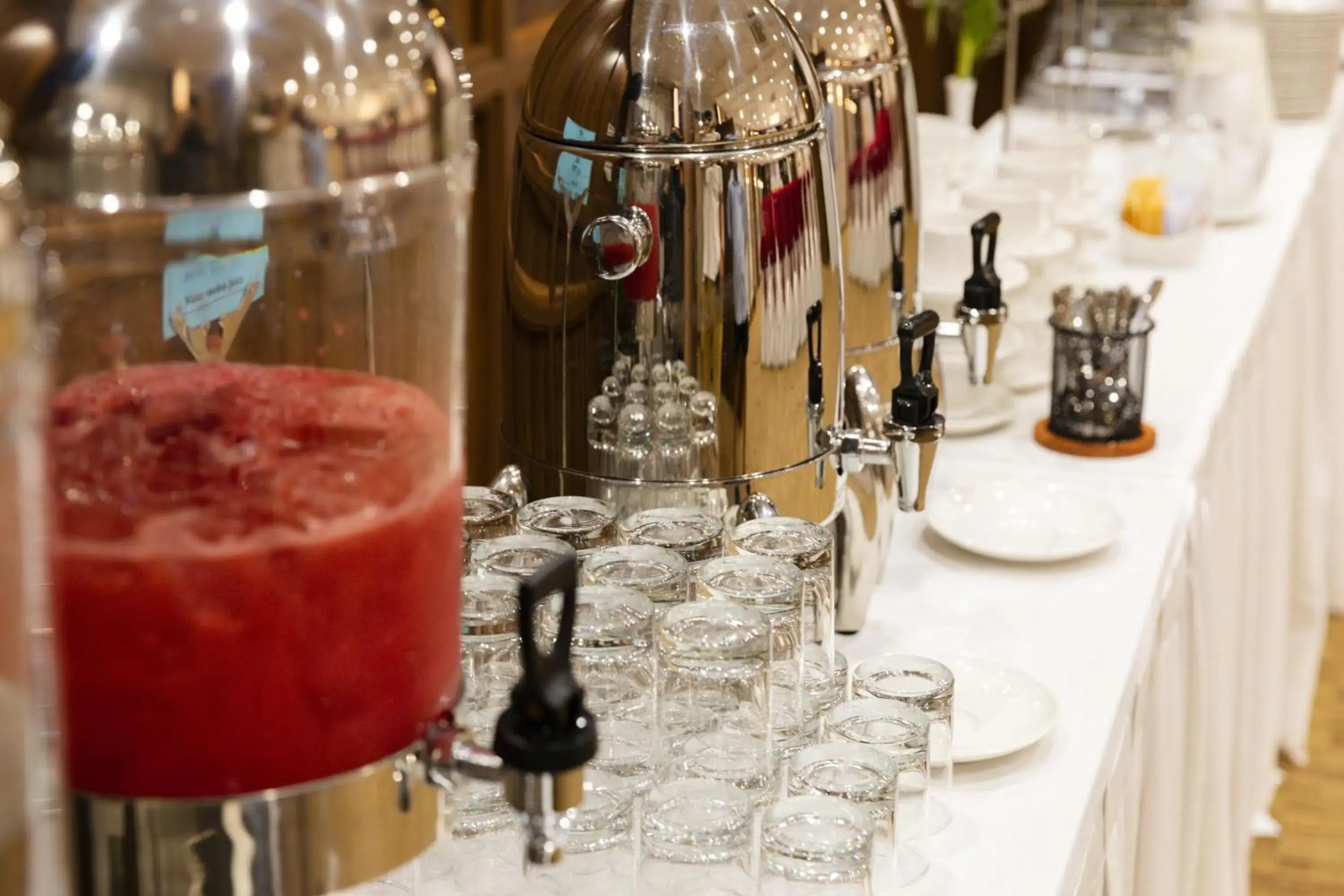 Restaurant/places to eat in Daphovina Hotel Restaurant/places to eat in Daphovina Hotel