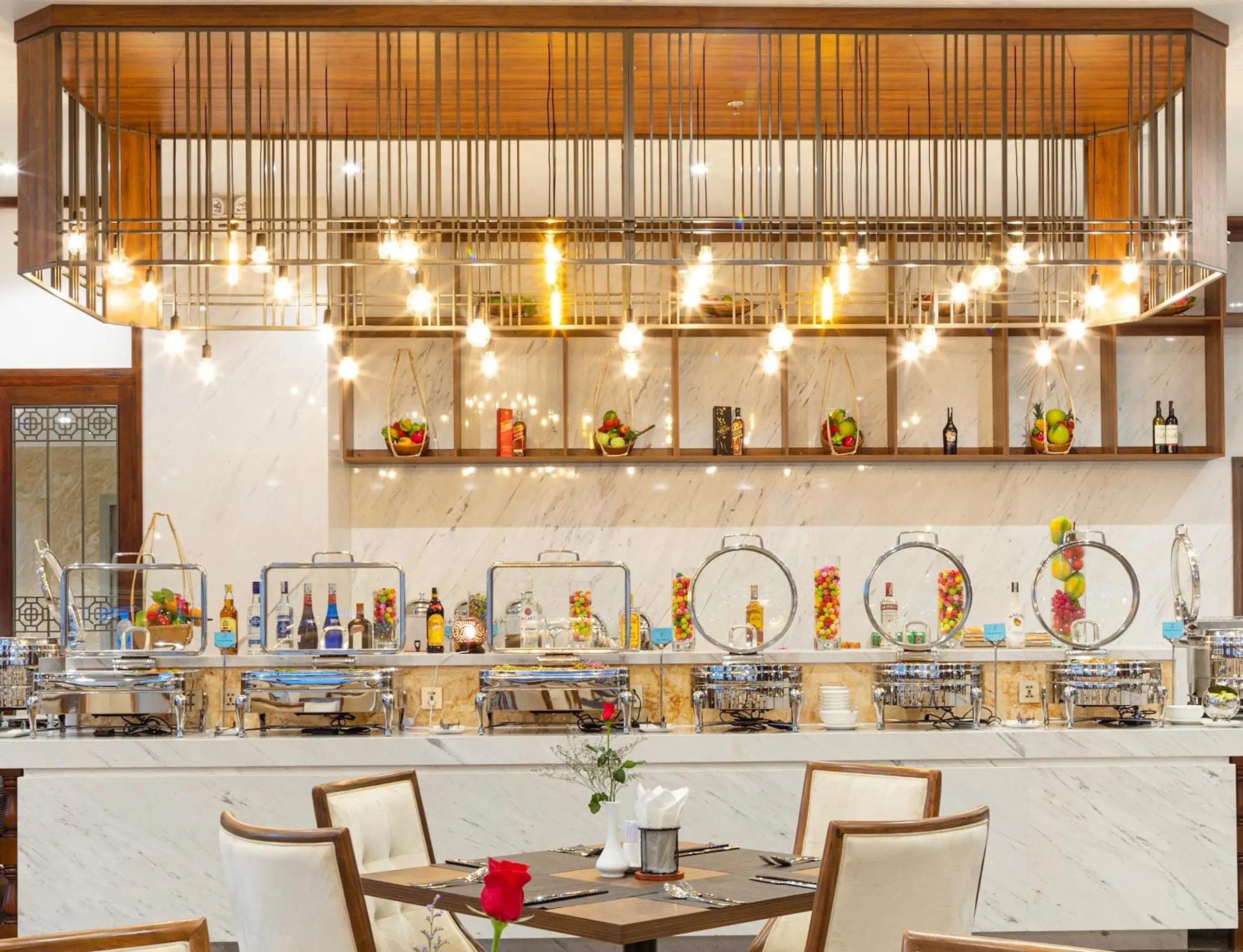 Restaurant/places to eat in Daphovina Hotel Restaurant/places to eat in Daphovina Hotel