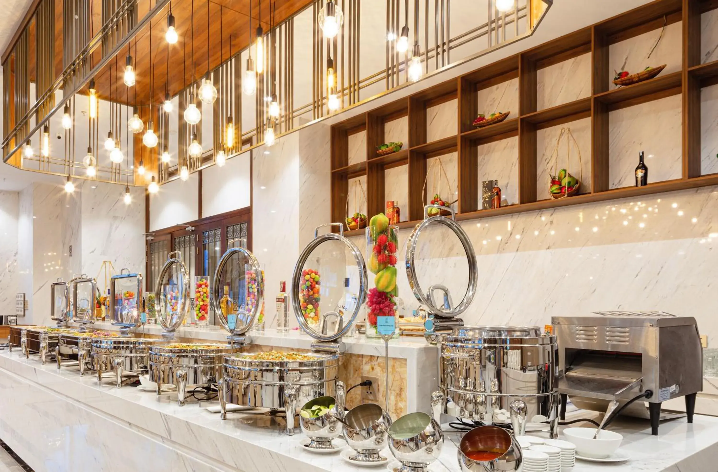 Restaurant/places to eat in Daphovina Hotel Restaurant/places to eat in Daphovina Hotel