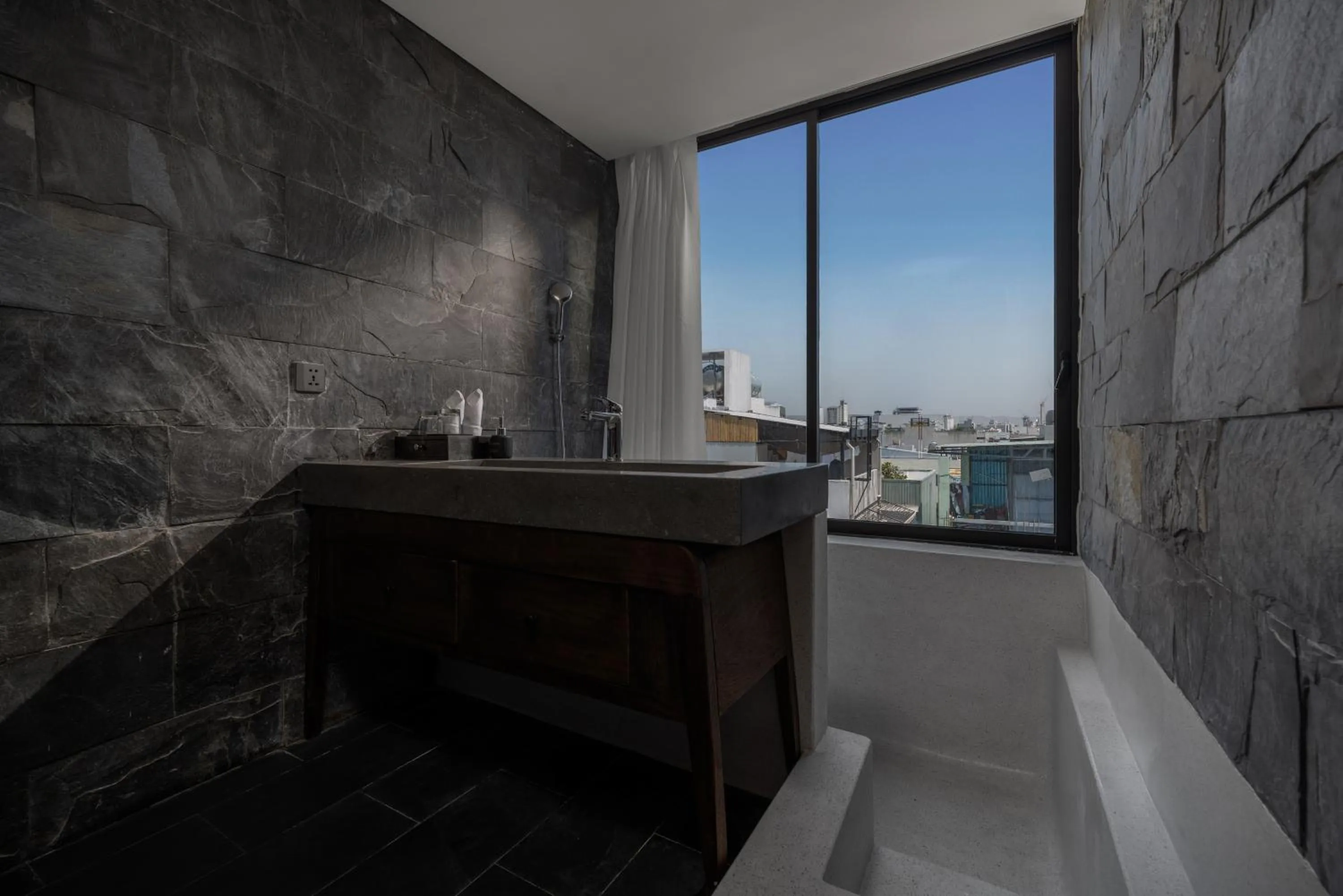 Bathroom in Thè HEM Hotel and Apartment