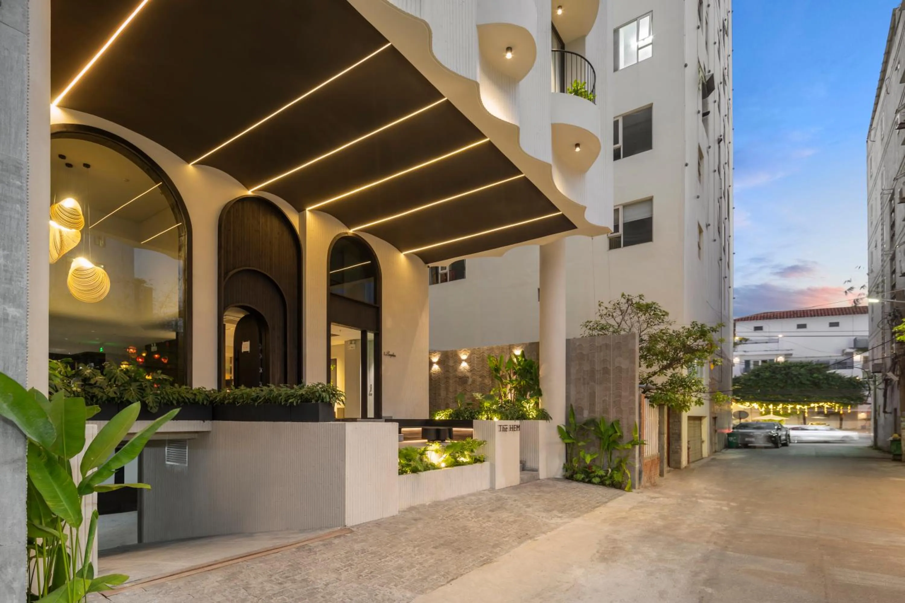 Property building in Thè HEM Hotel and Apartment