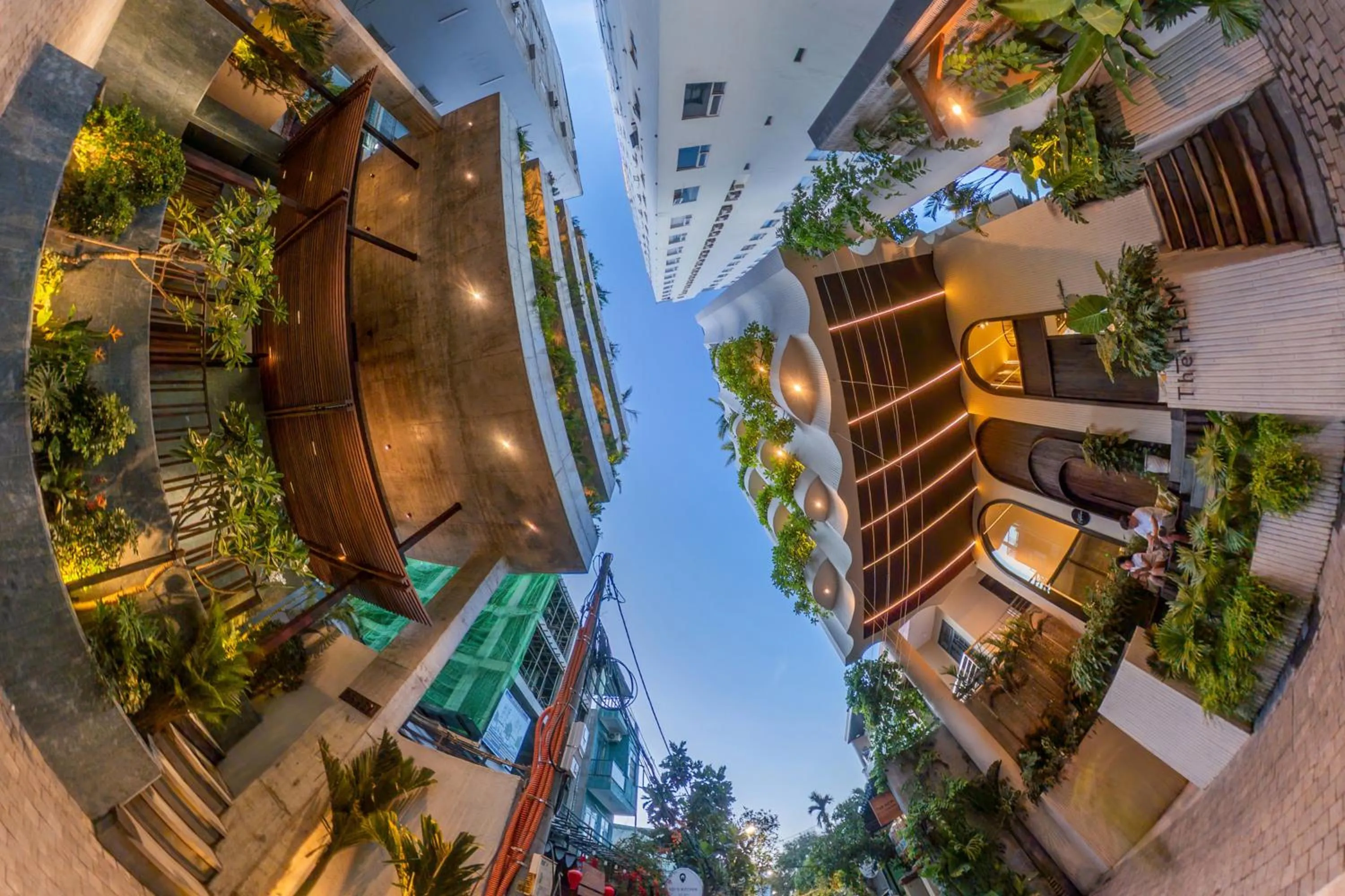 Property building in Thè HEM Hotel and Apartment