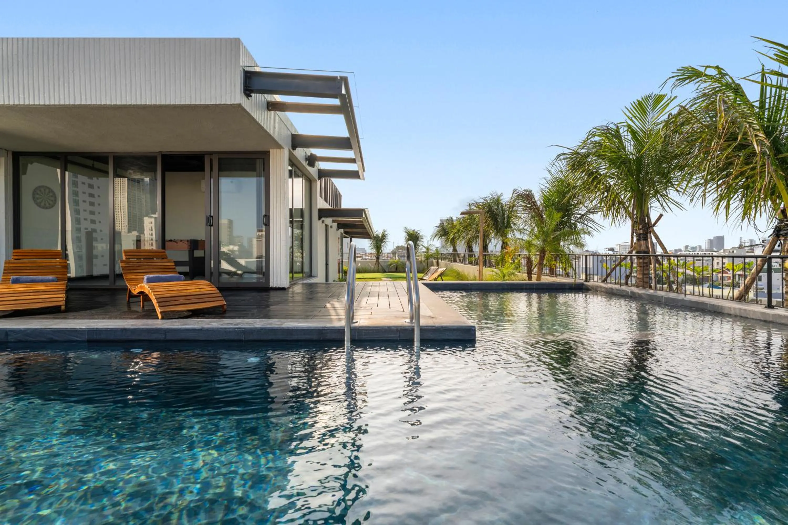 Property building in Thè HEM Hotel and Apartment