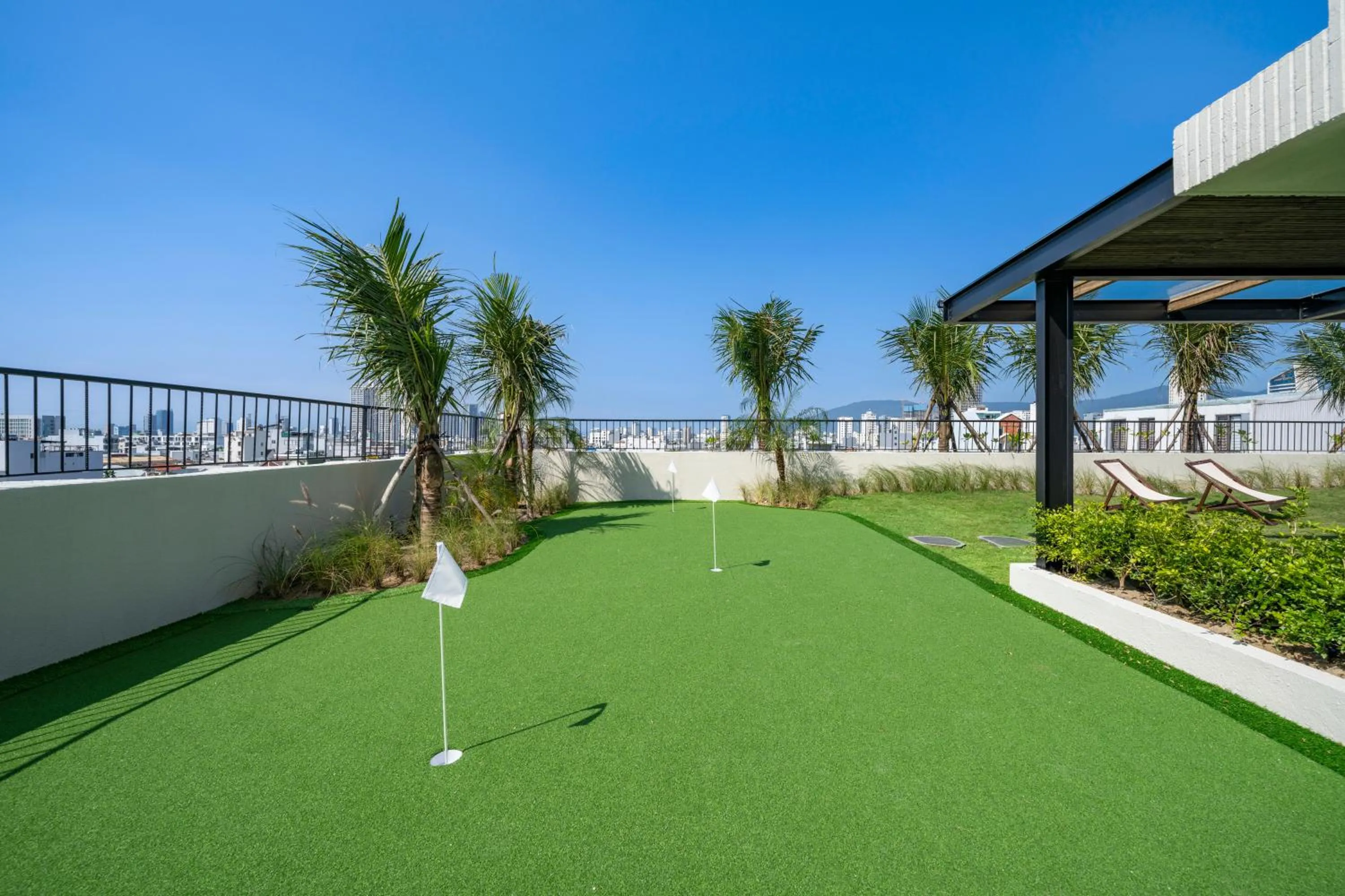 Day in Thè HEM Hotel and Apartment