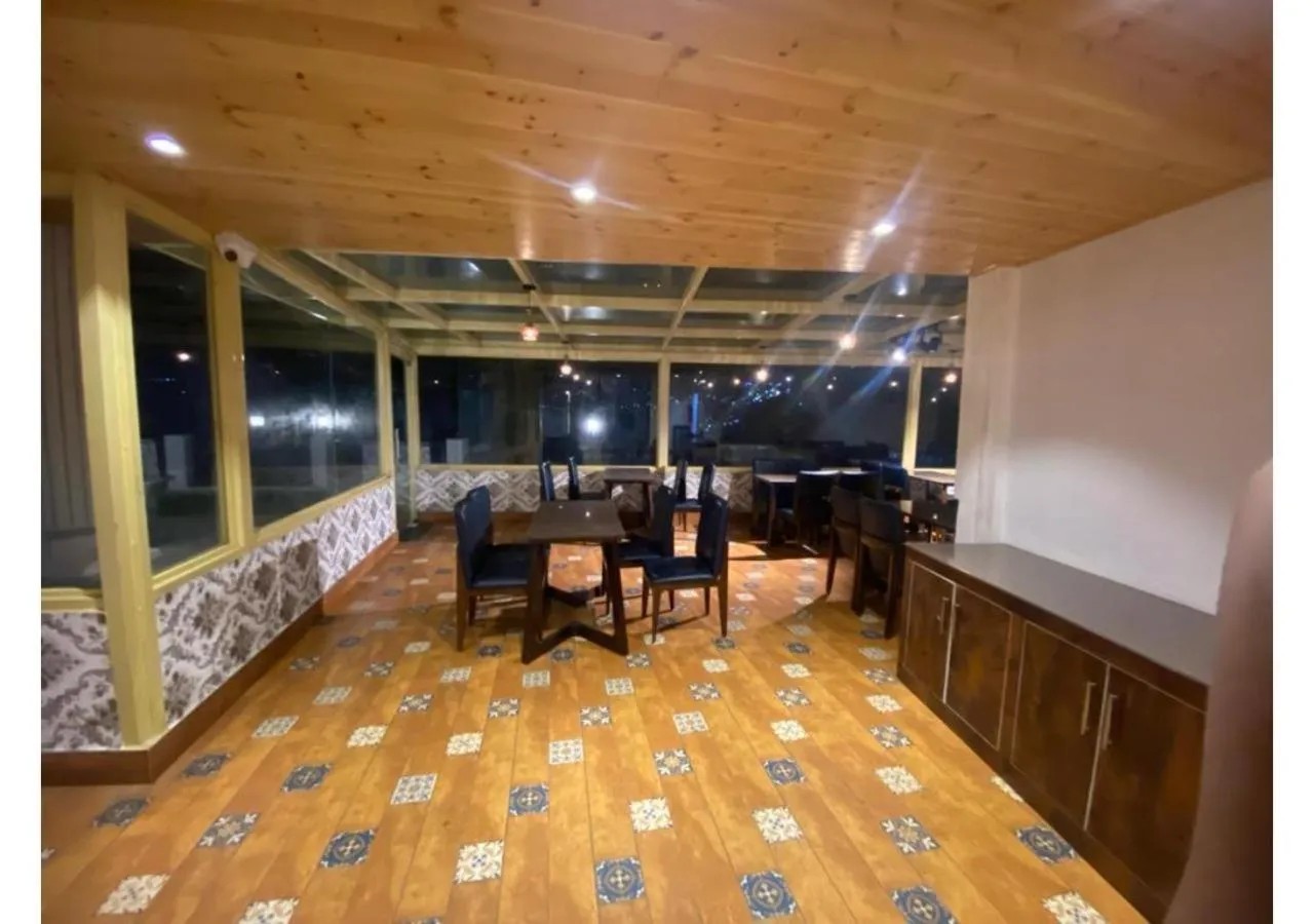 Restaurant/places to eat in Mountain Glow