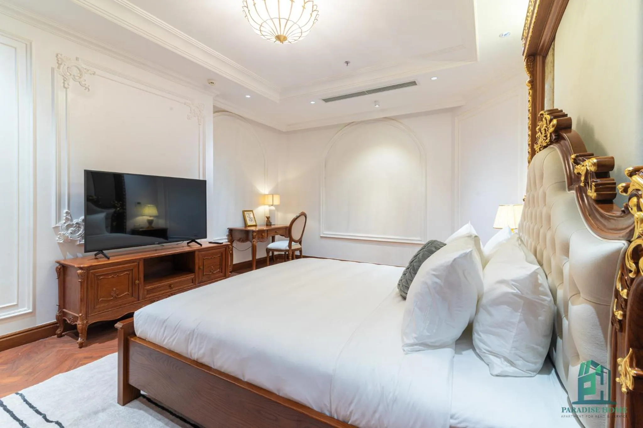 Bed in Luxe Paradise Suite Hotel Trich Sai