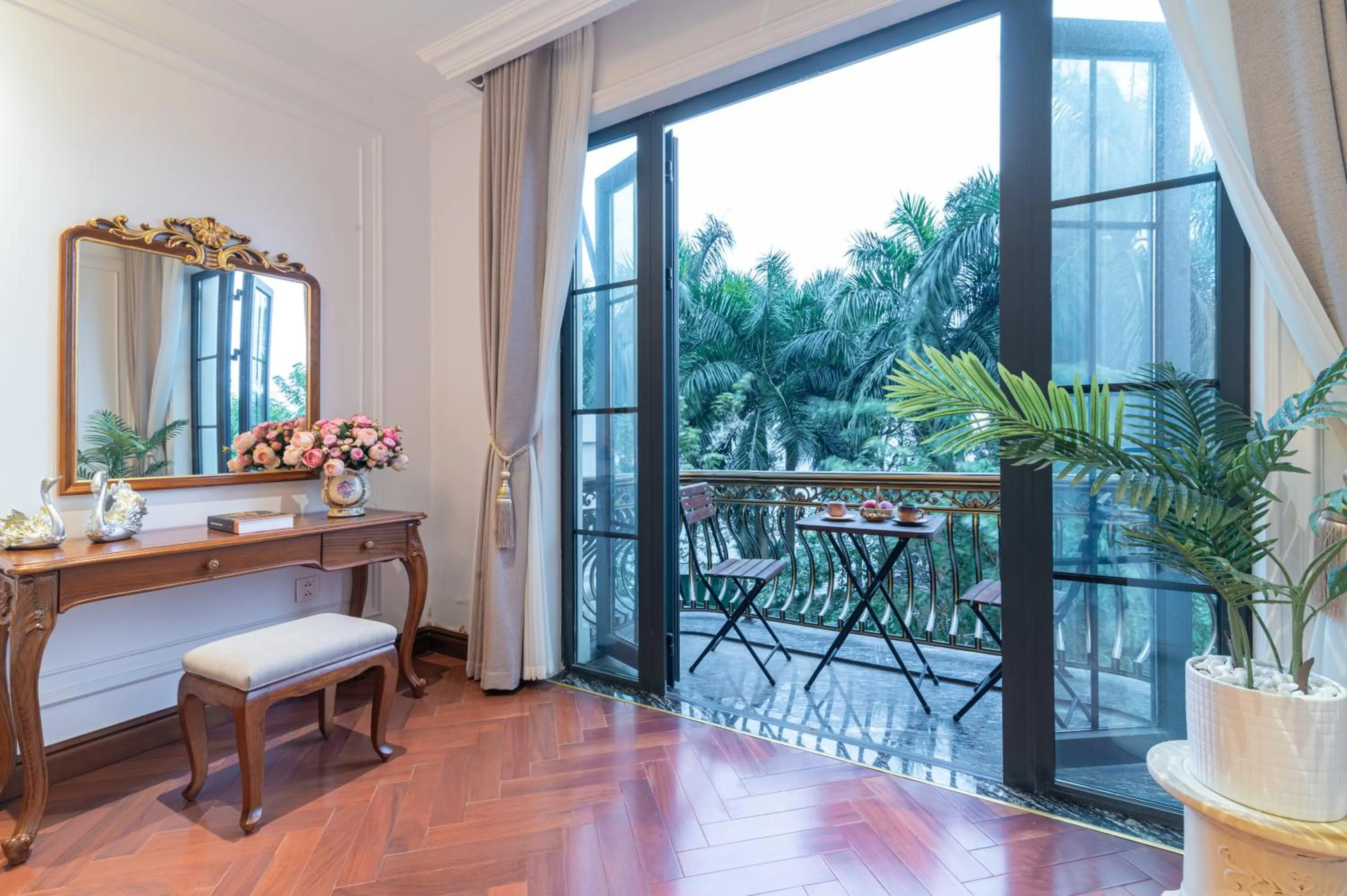 View (from property/room) in Luxe Paradise Suite Hotel Trich Sai