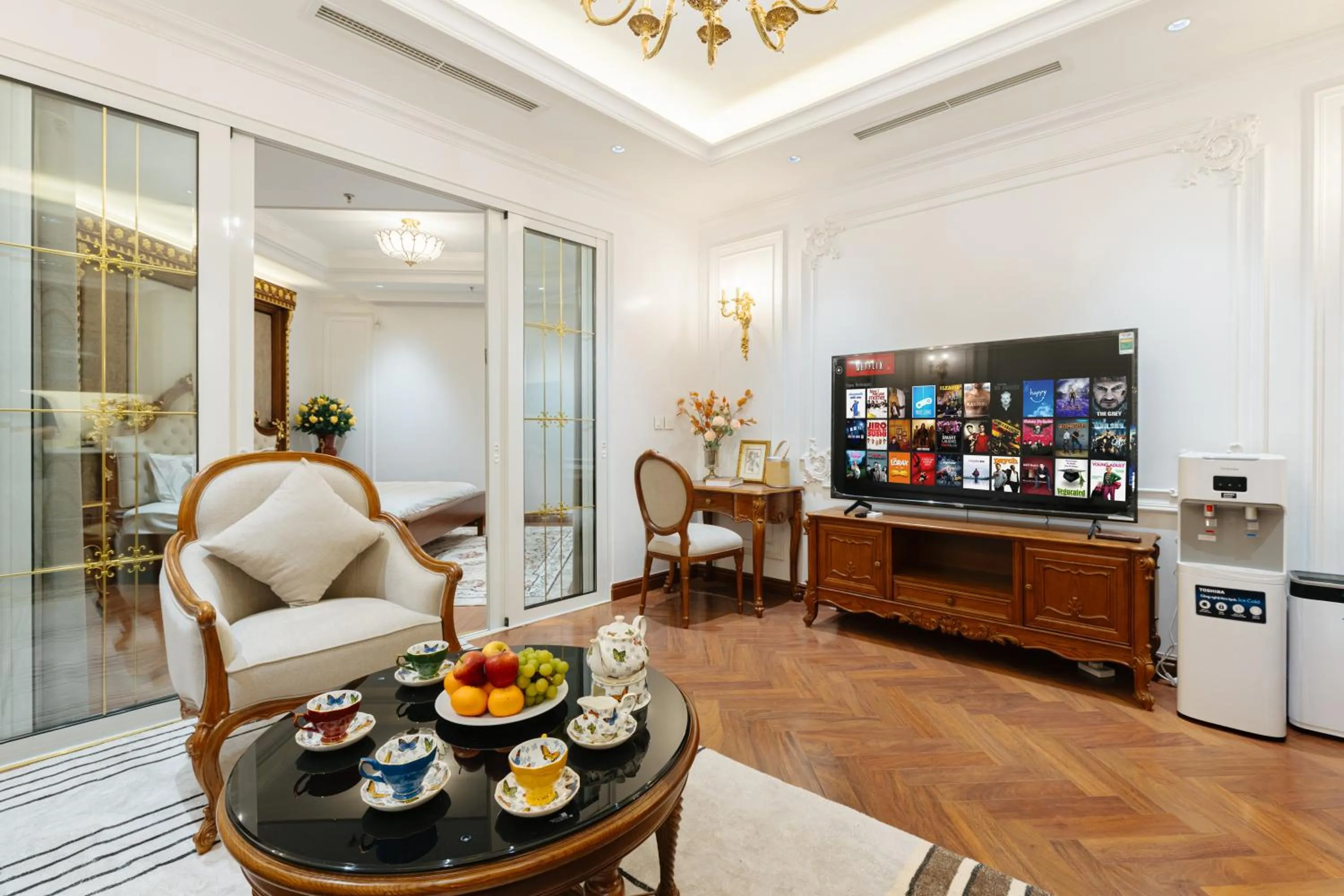 Seating area in Luxe Paradise Suite Hotel Trich Sai