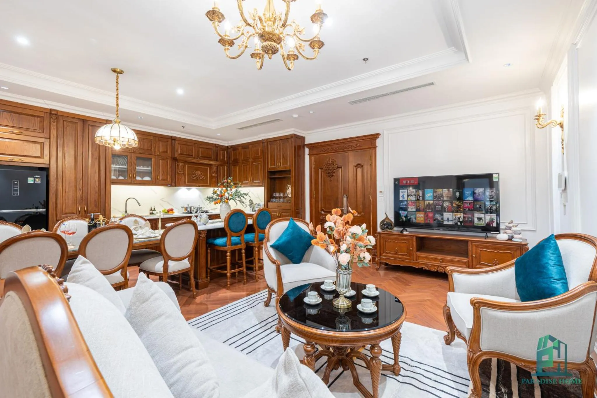 Living room in Luxe Paradise Suite Hotel Trich Sai