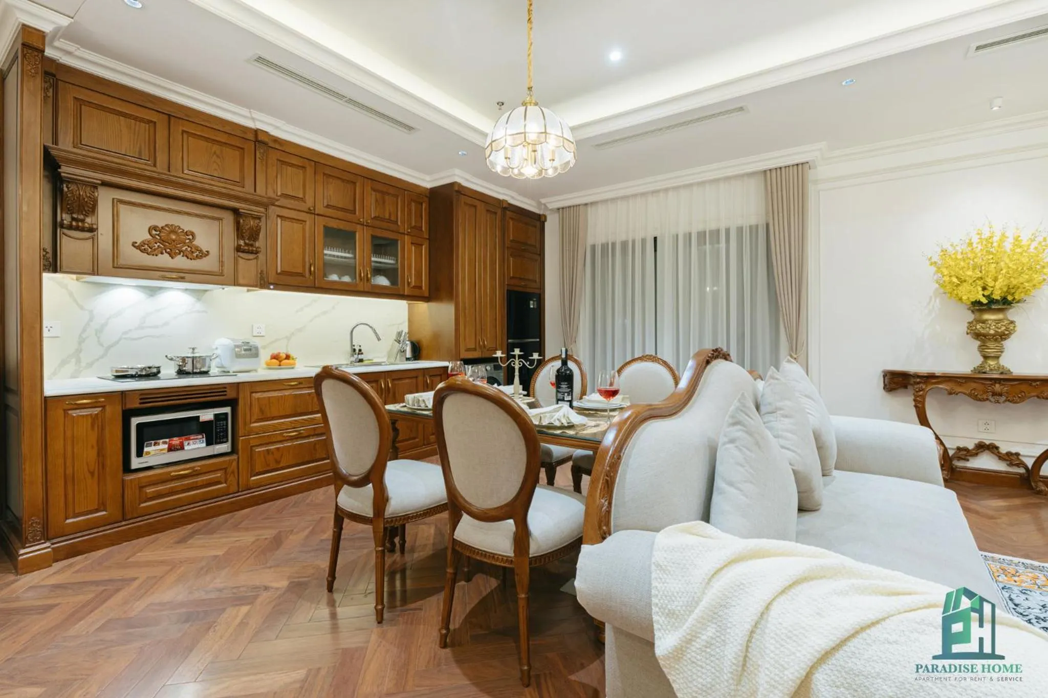 Kitchen or kitchenette in Luxe Paradise Suite Hotel Trich Sai