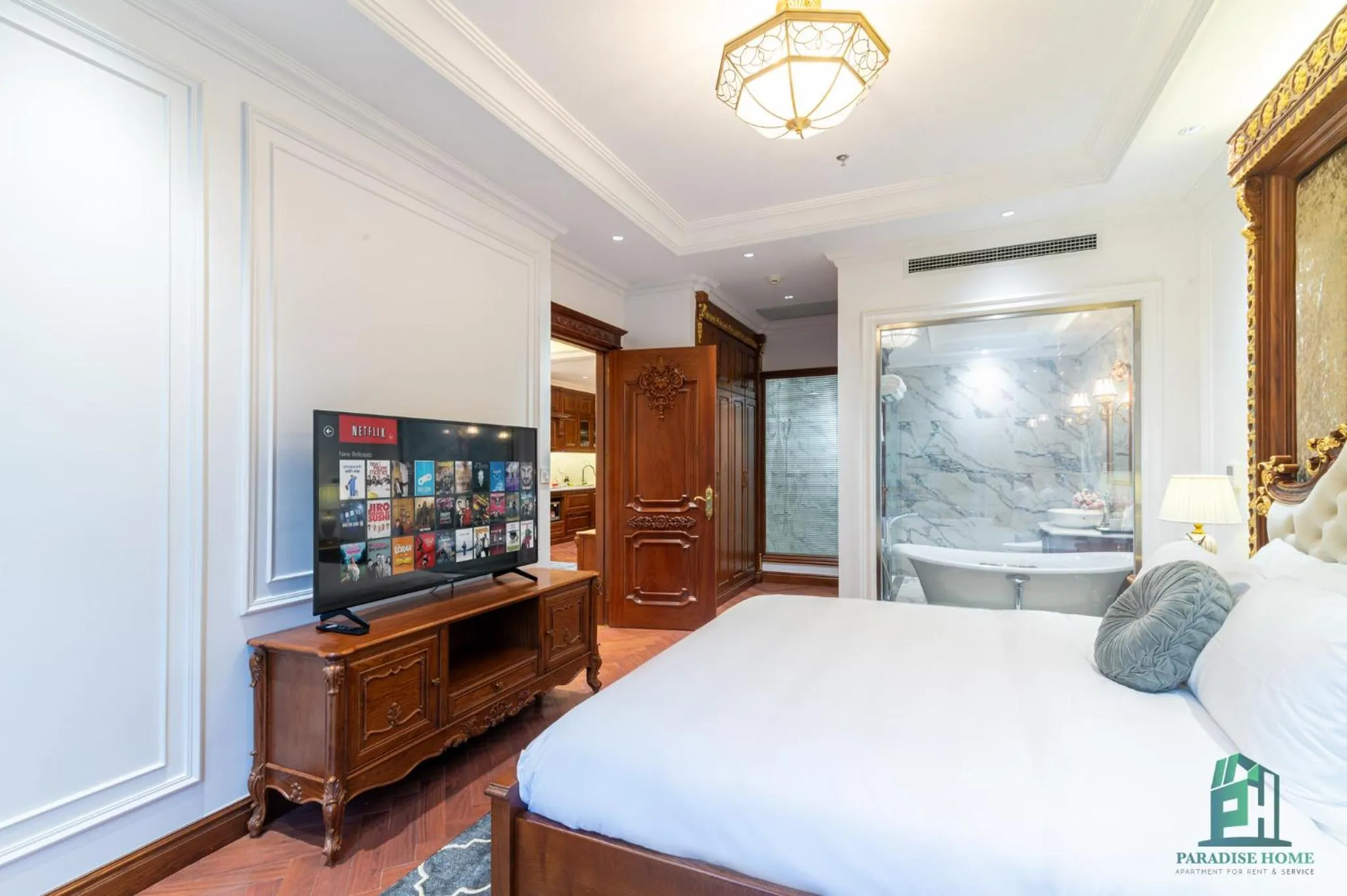 Bedroom, Bed in Luxe Paradise Suite Hotel Trich Sai