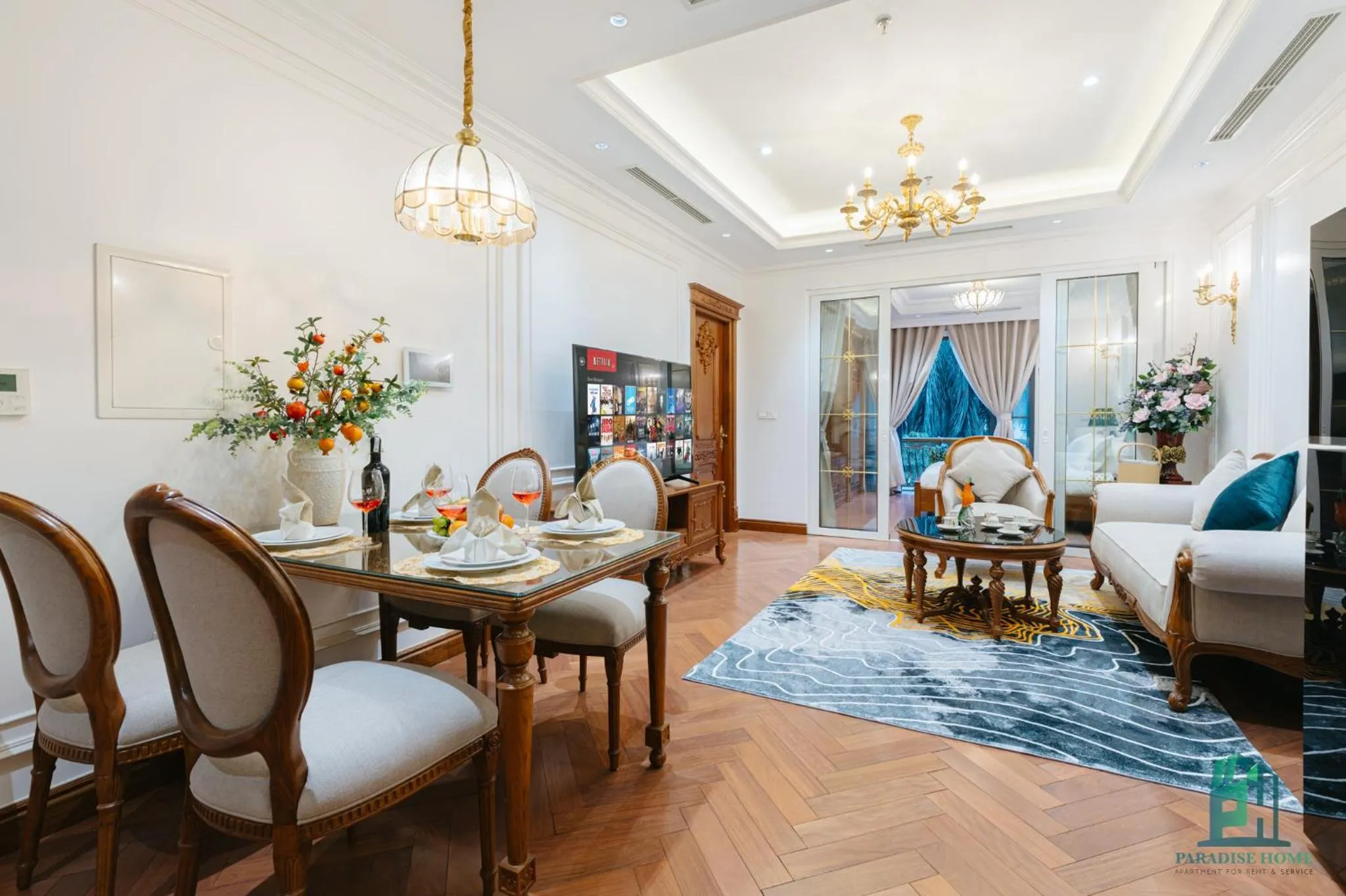 Dining area in Luxe Paradise Suite Hotel Trich Sai