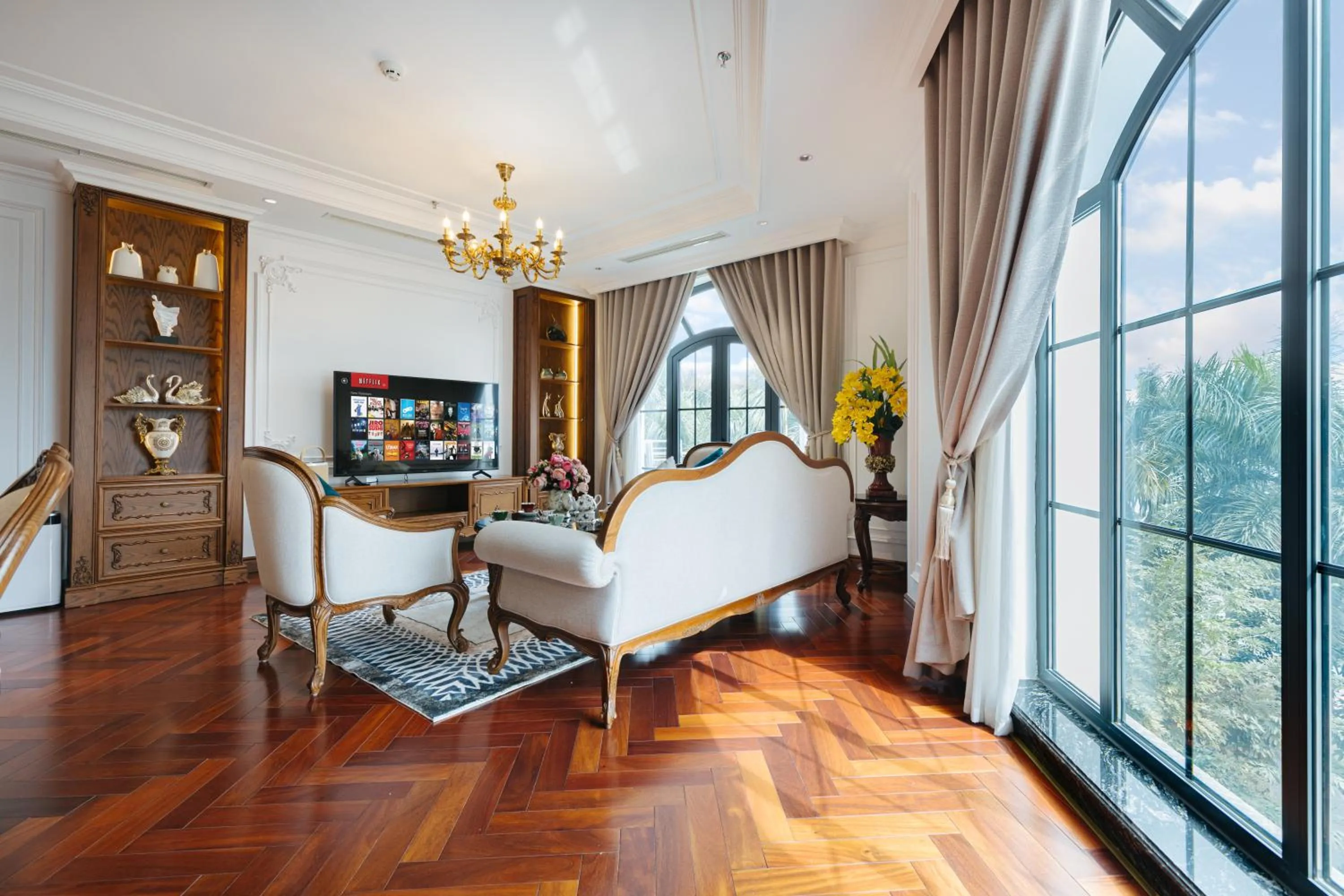 Living room in Luxe Paradise Suite Hotel Trich Sai