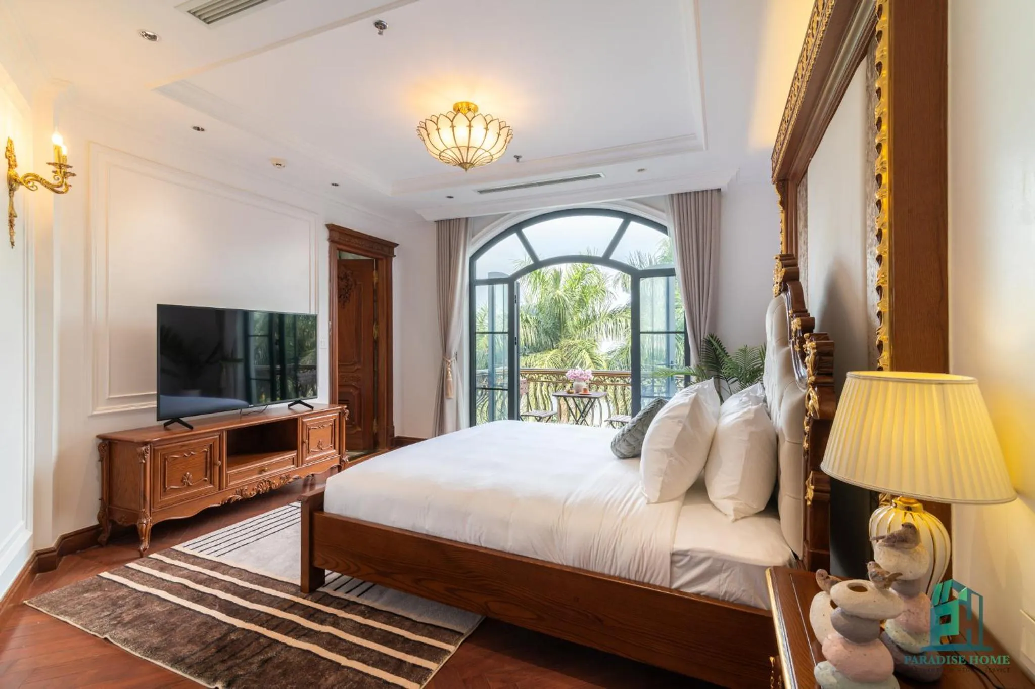 Bed in Luxe Paradise Suite Hotel Trich Sai