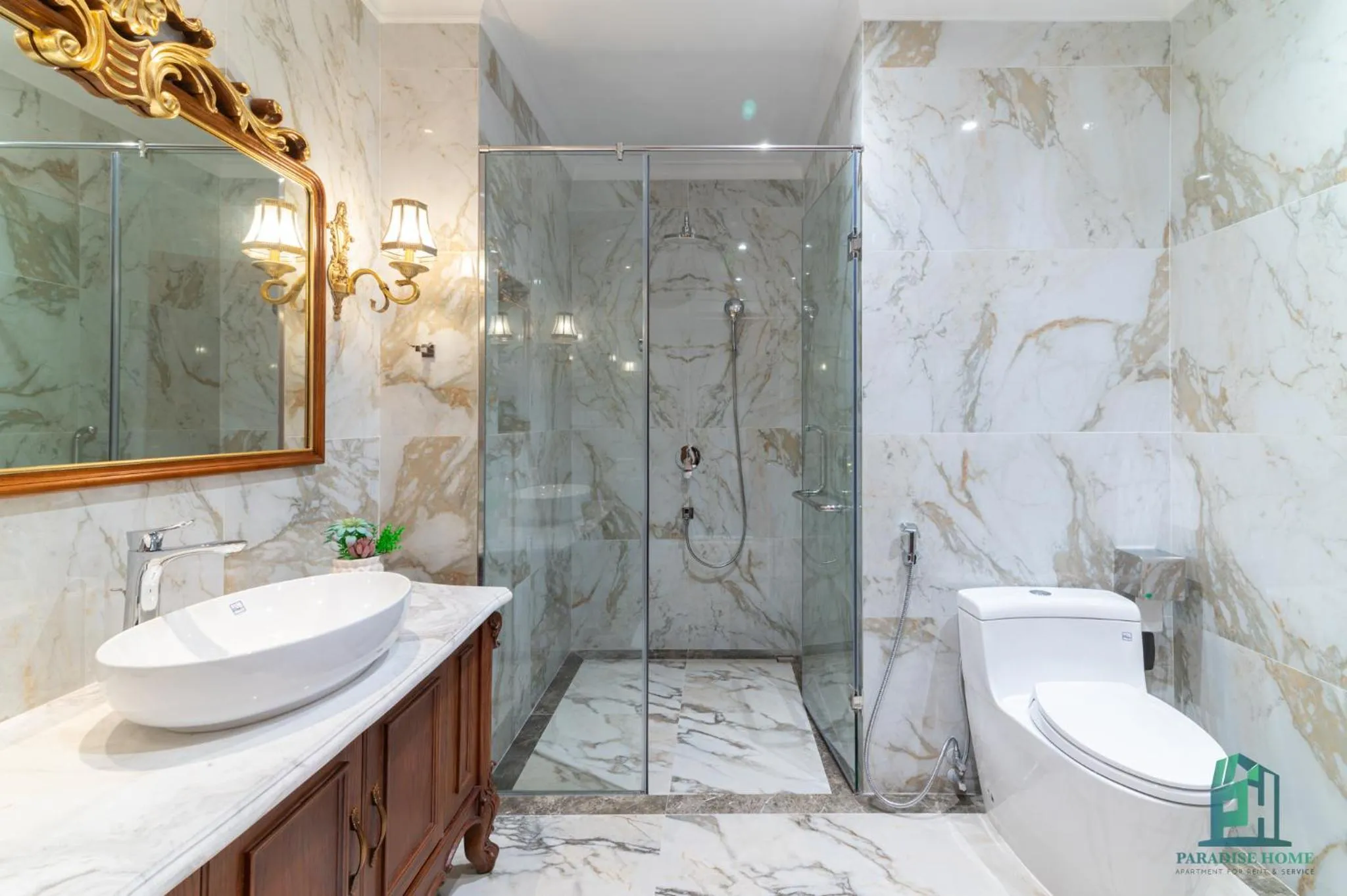 Bathroom in Luxe Paradise Suite Hotel Trich Sai