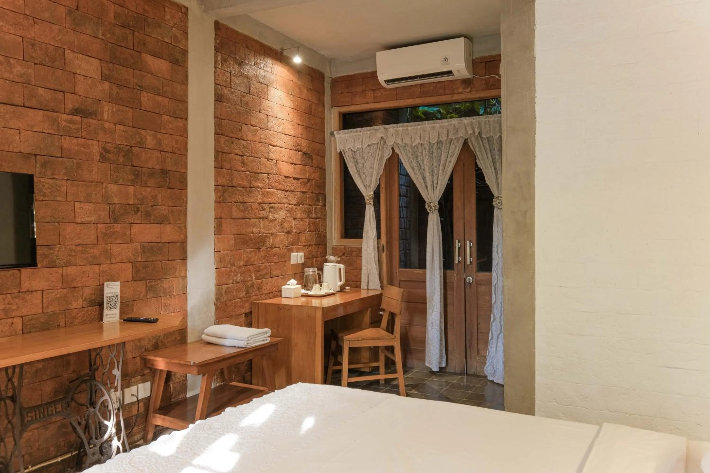 Bed in Djajanti House