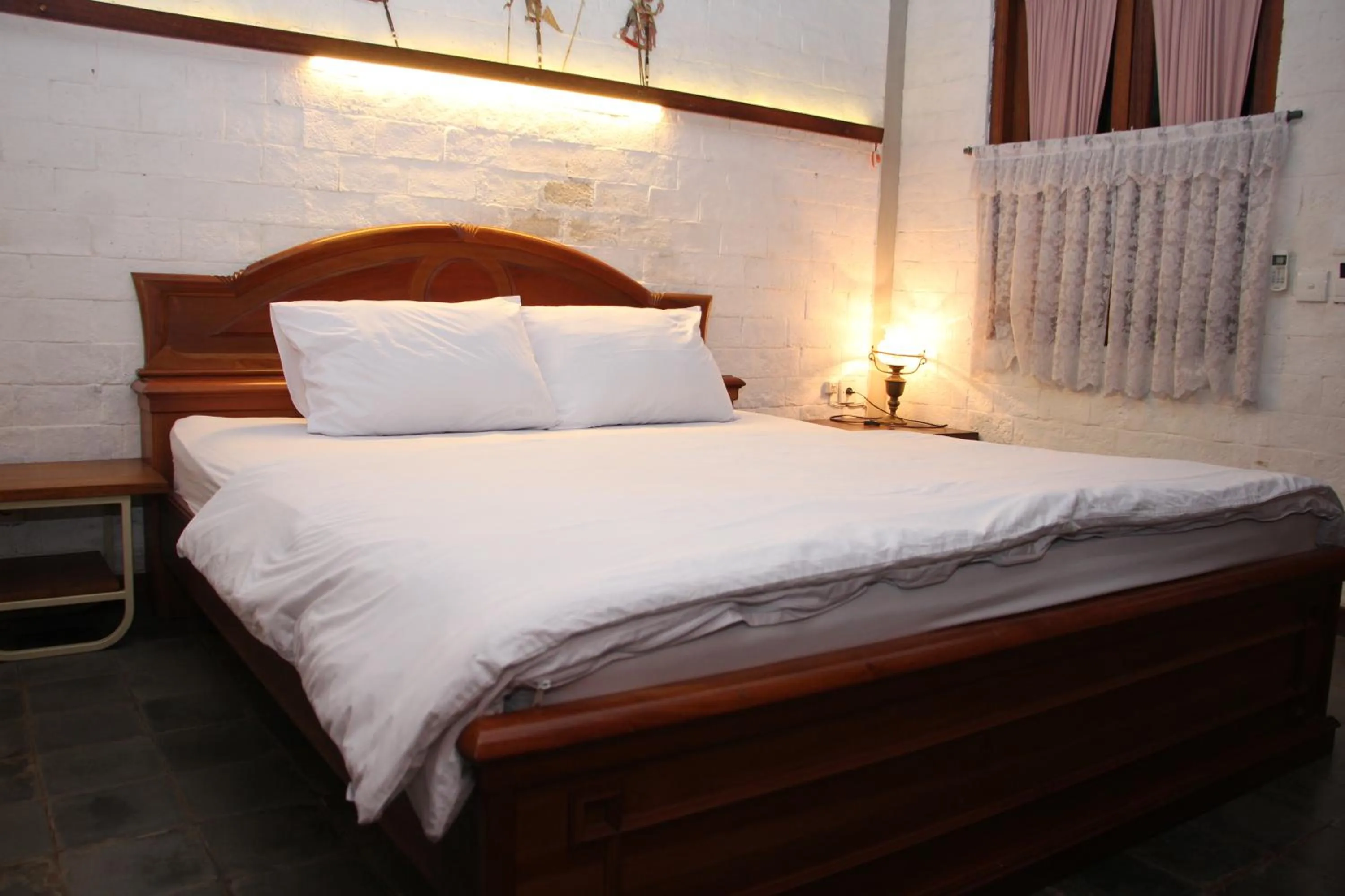 Bed in Djajanti House