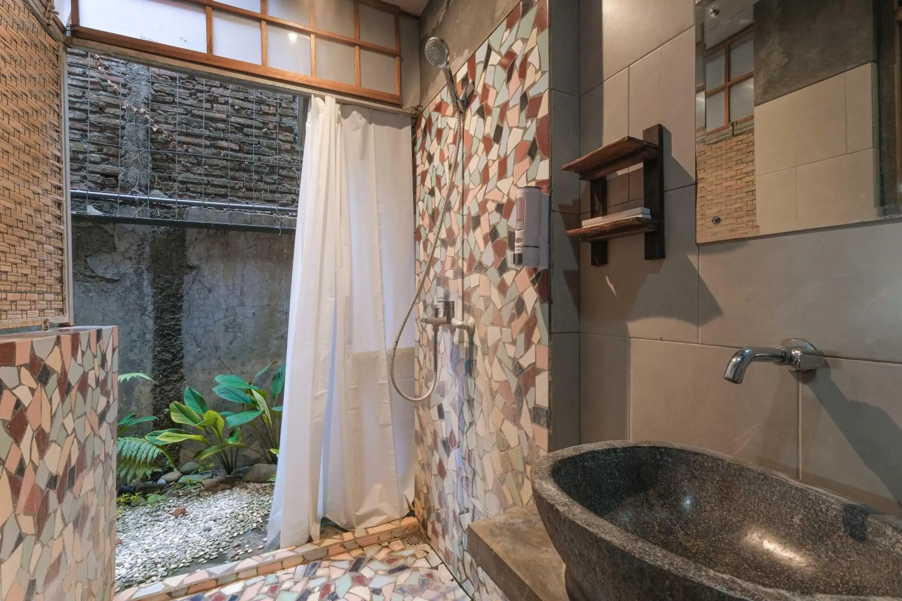 Standard Twin Room in Djajanti House Standard Twin Room in Djajanti House