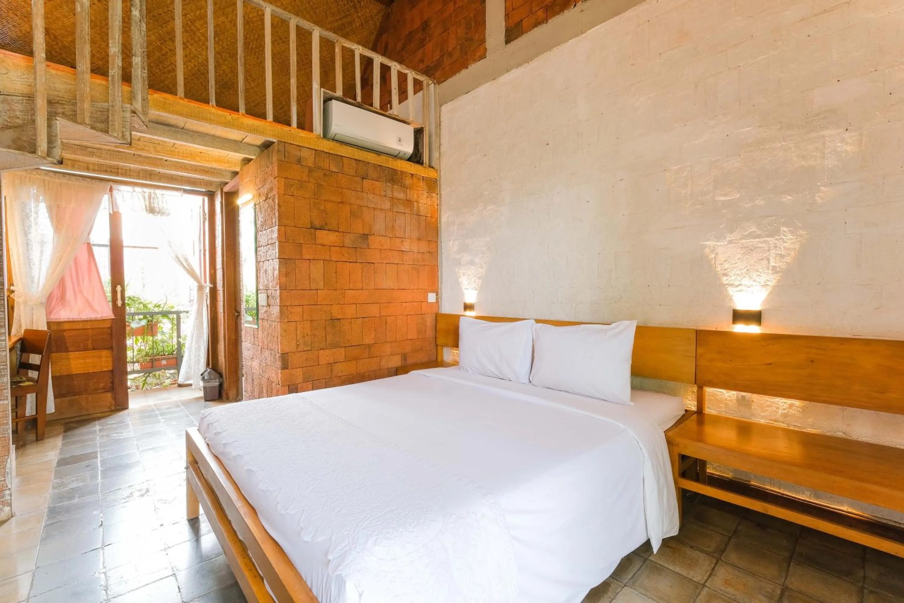 Bed in Djajanti House