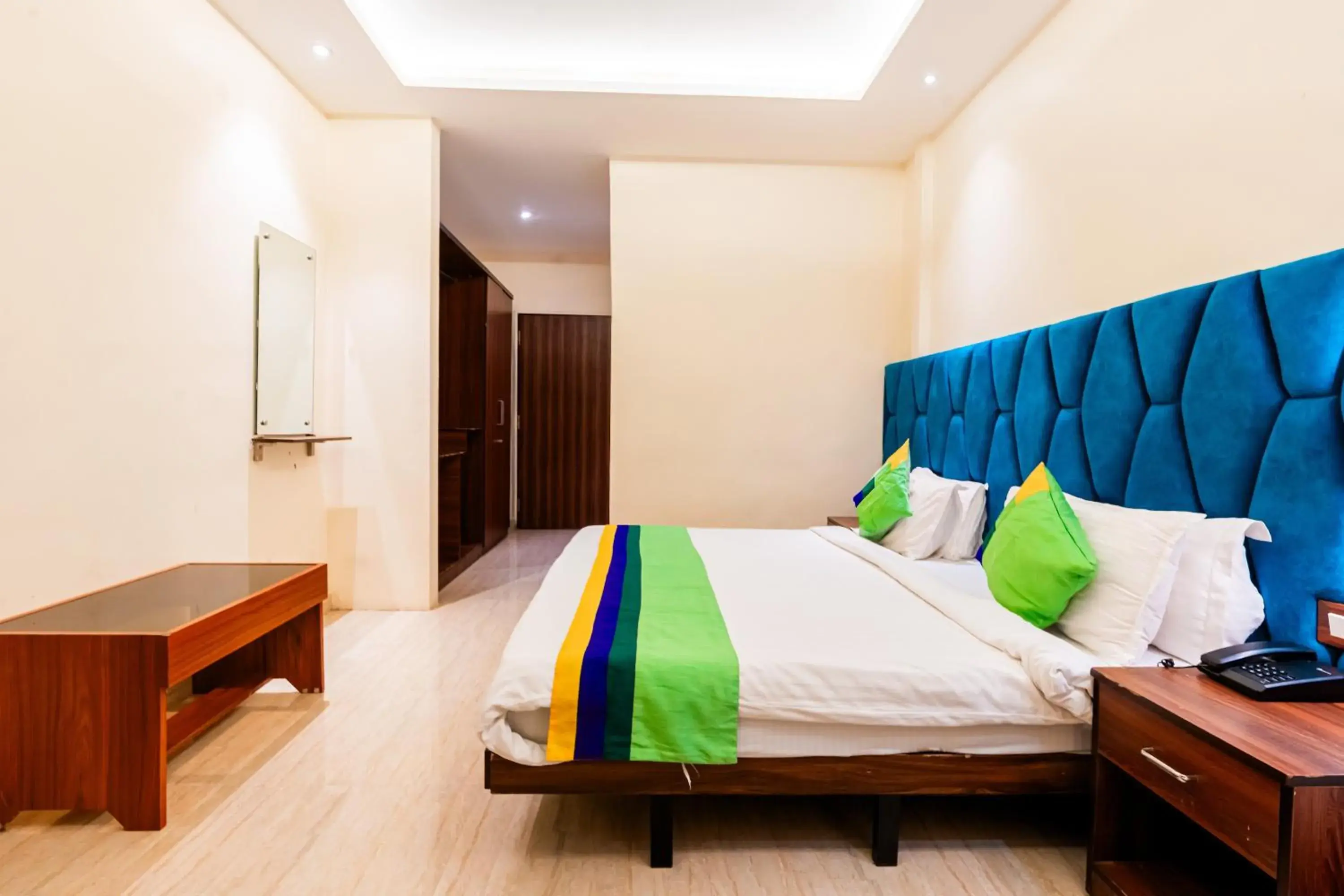 Bedroom, Bed in Treebo Express Inn Bedroom, Bed in Treebo Express Inn