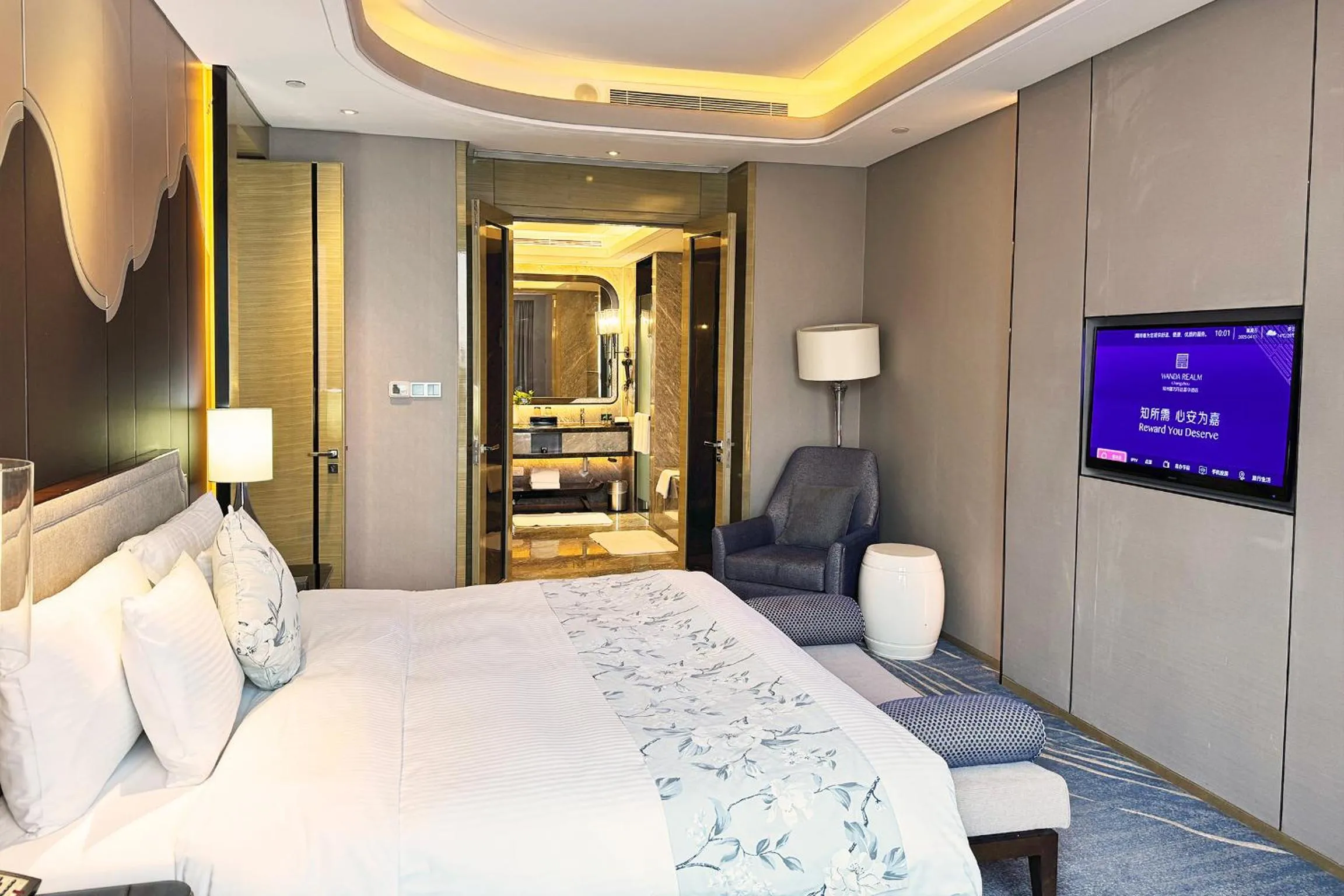 Bed in Wanda Realm Changzhou