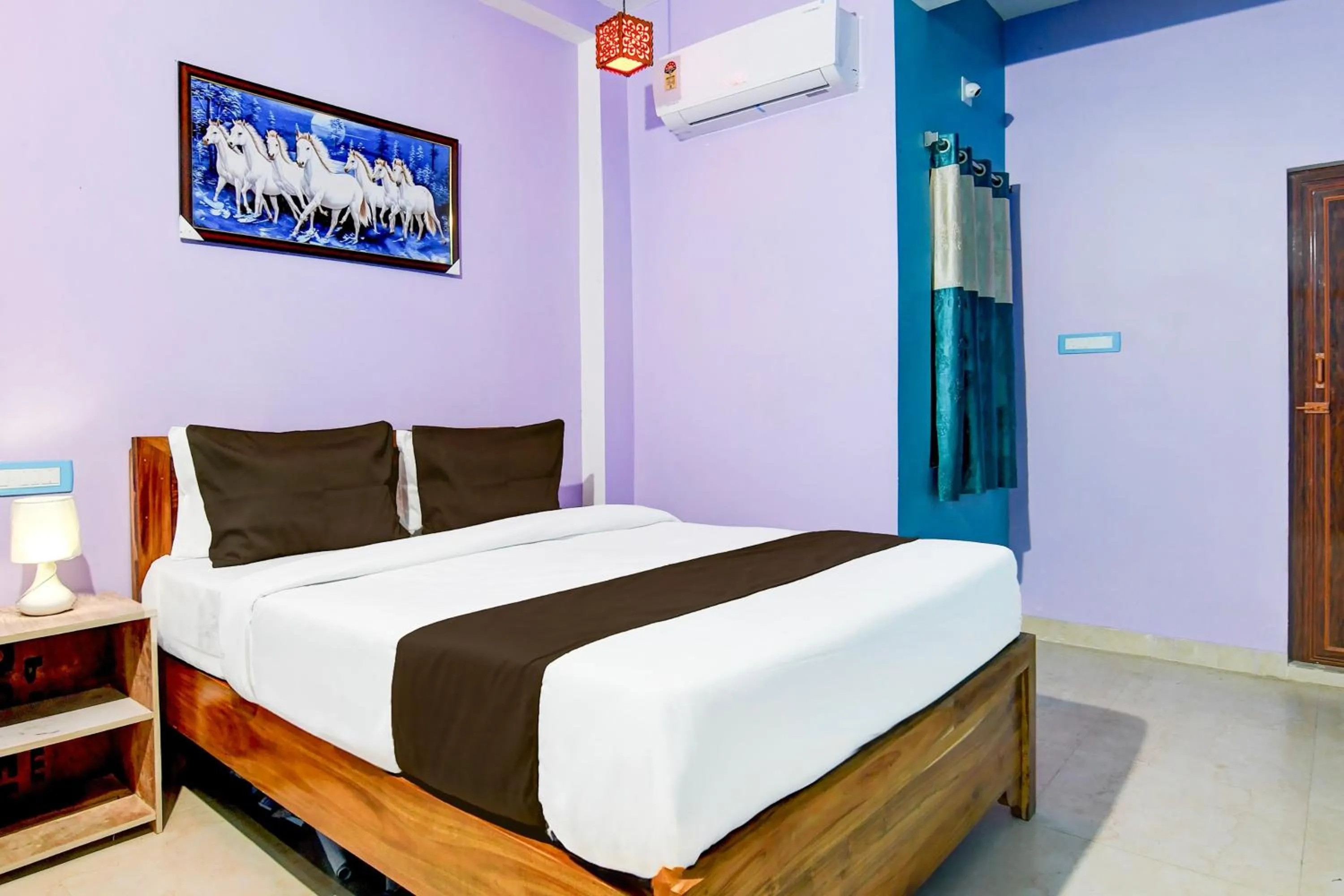 Bedroom, Bed in Hotel O Blue Valley