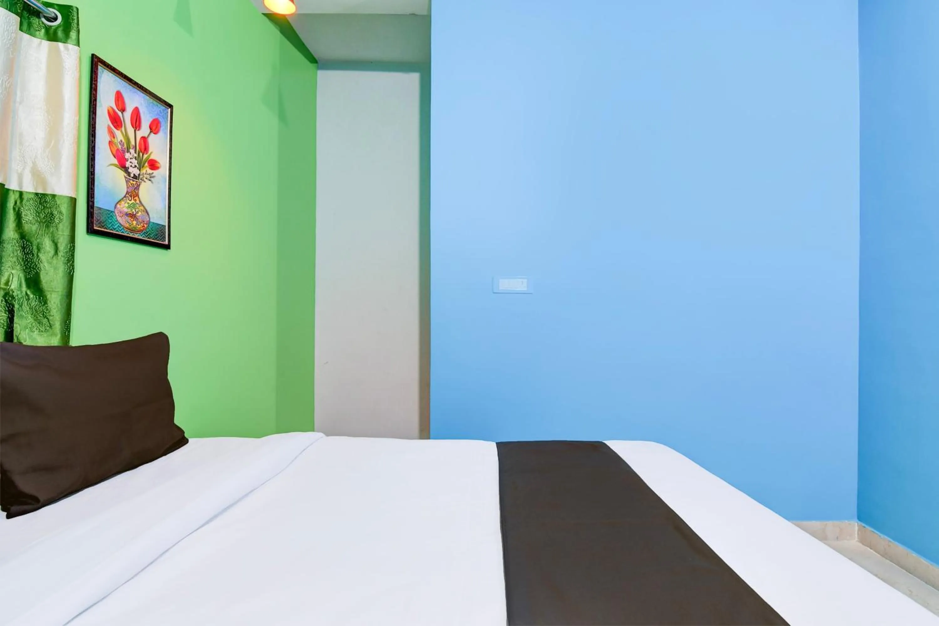 Bedroom, Bed in Hotel O Blue Valley