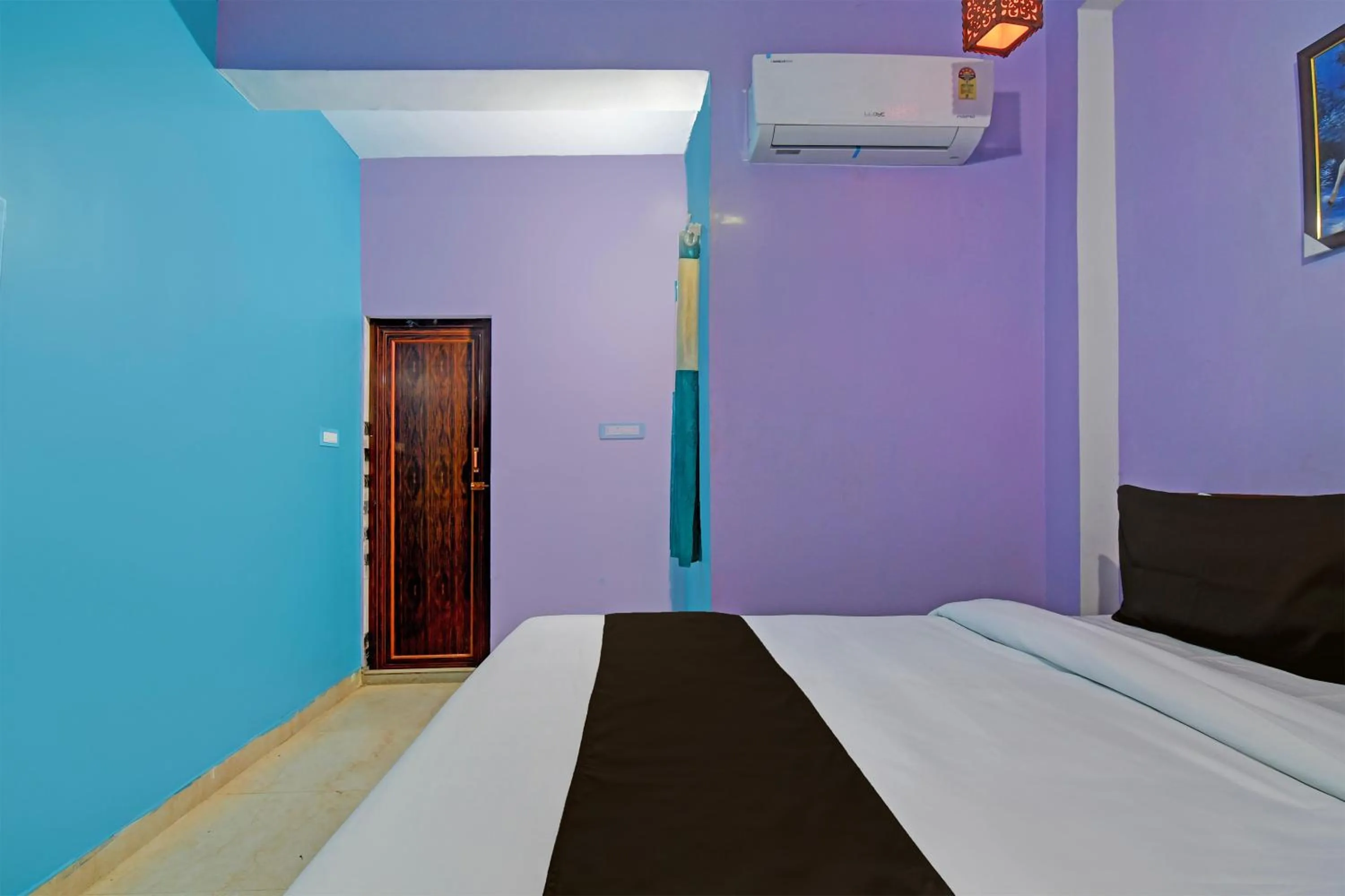 Bedroom, Bed in Hotel O Blue Valley