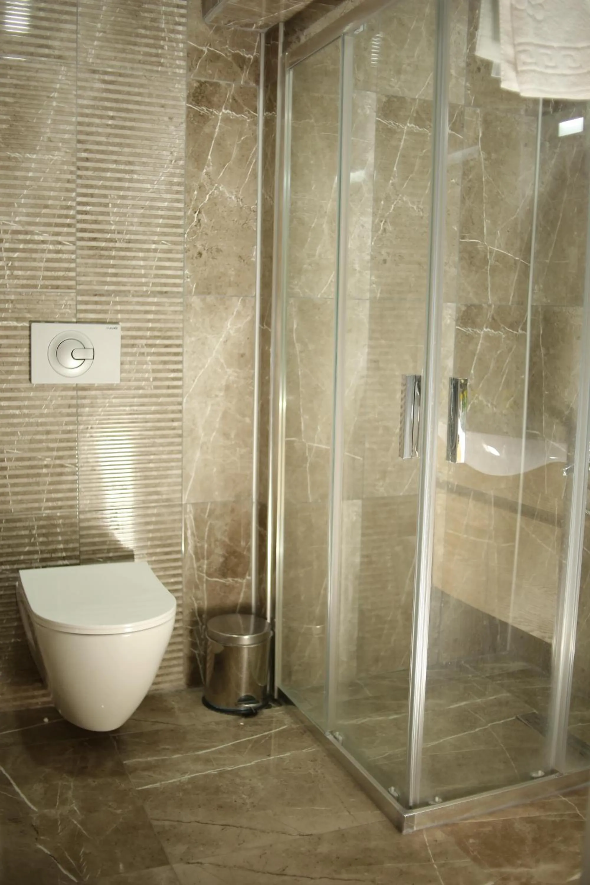 Shower in ANGRAND HOTEL