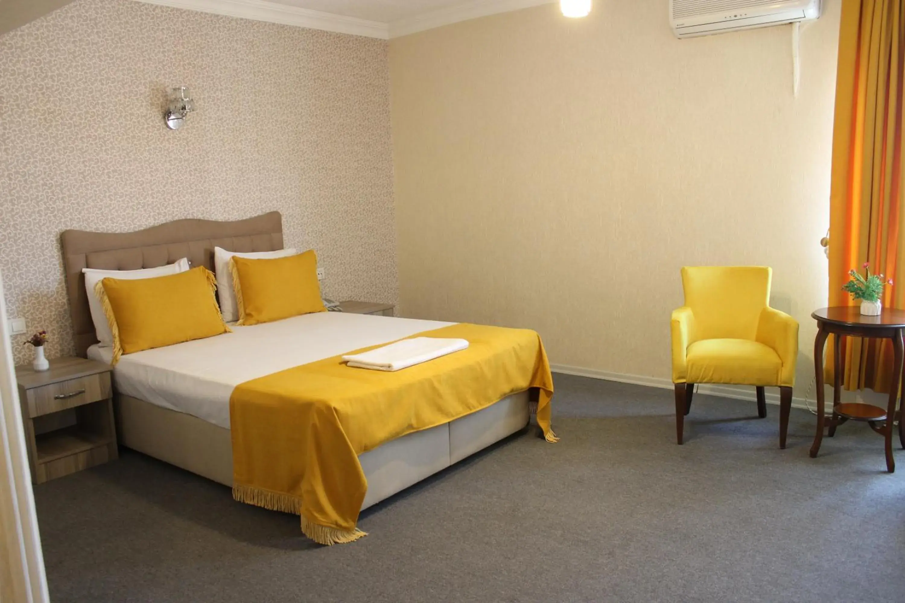 Bed in ANGRAND HOTEL Bed in ANGRAND HOTEL