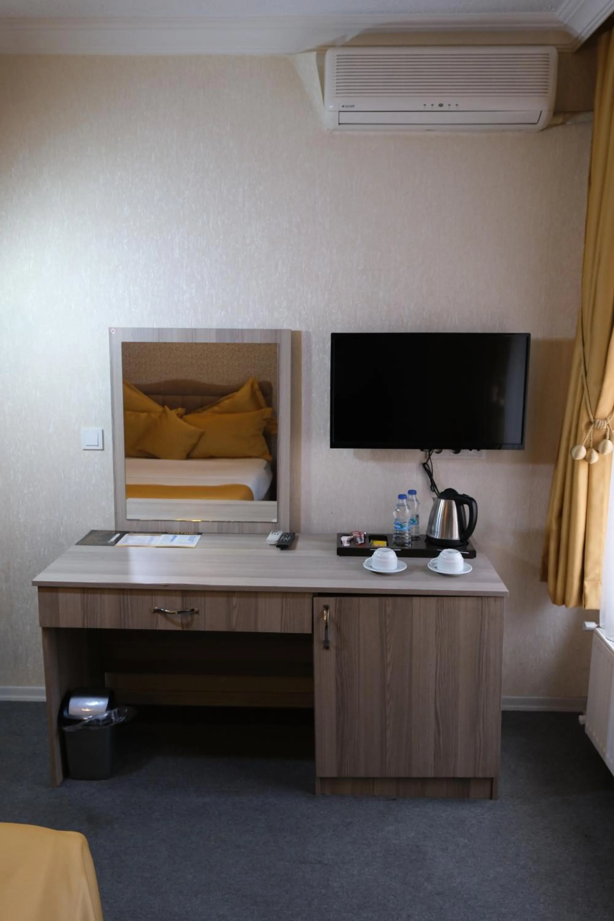 TV and multimedia in ANGRAND HOTEL