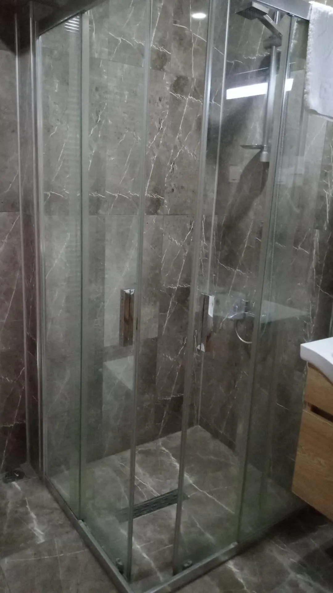Shower in ANGRAND HOTEL