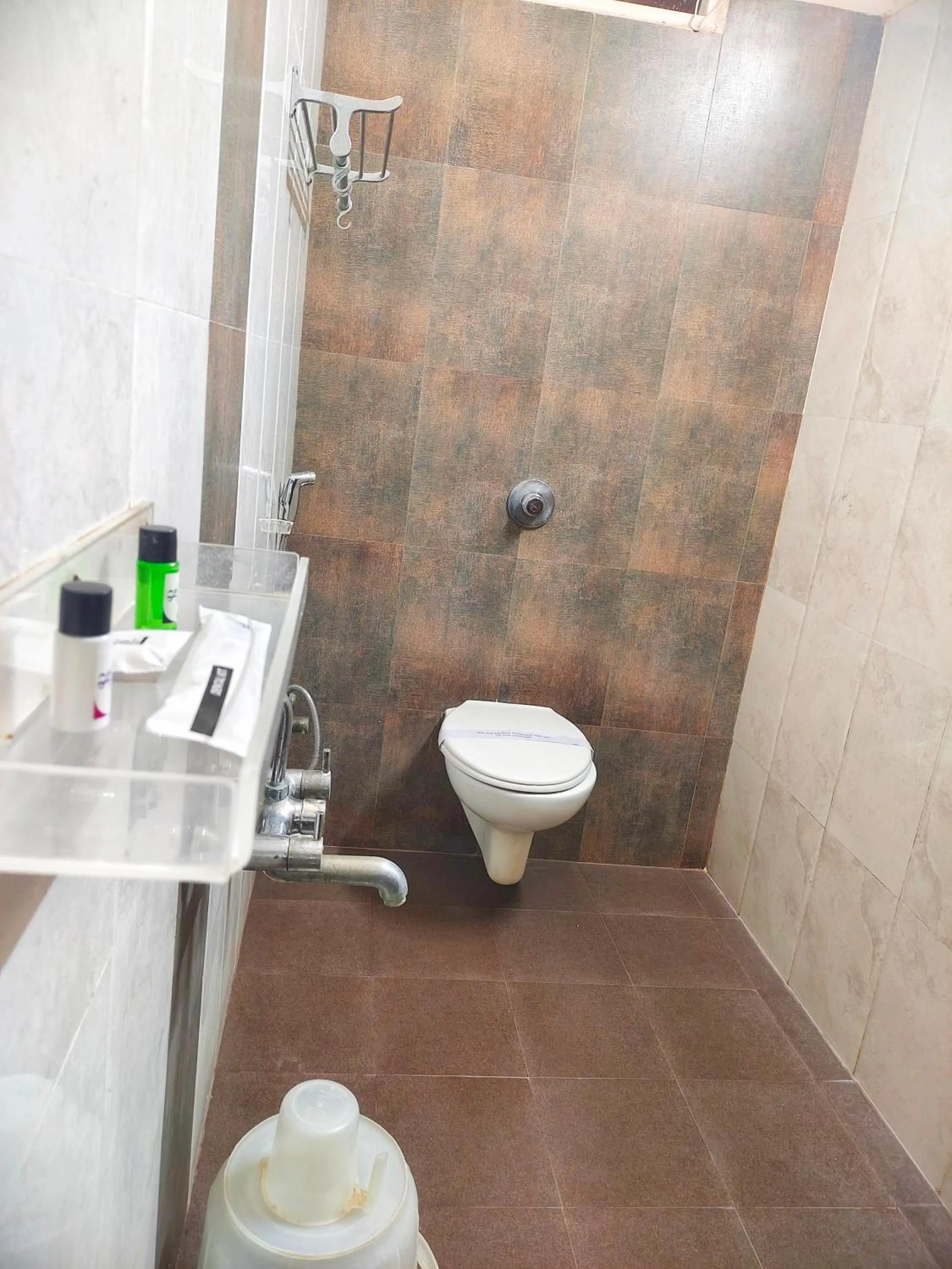 Bathroom in Santhi Bhavan, Chennai Central