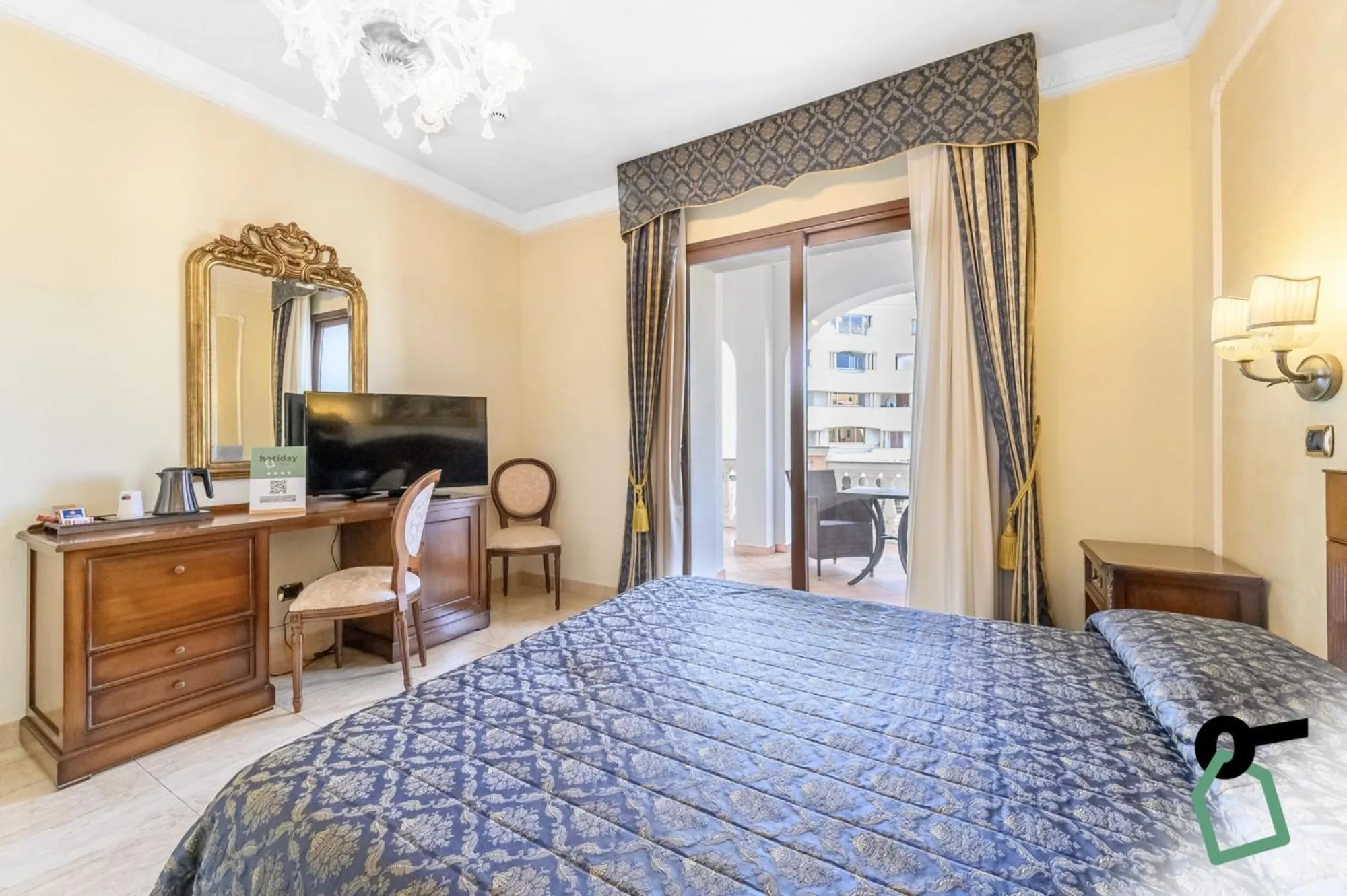 Photo of the whole room, Bed in Hotiday Olbia Porto