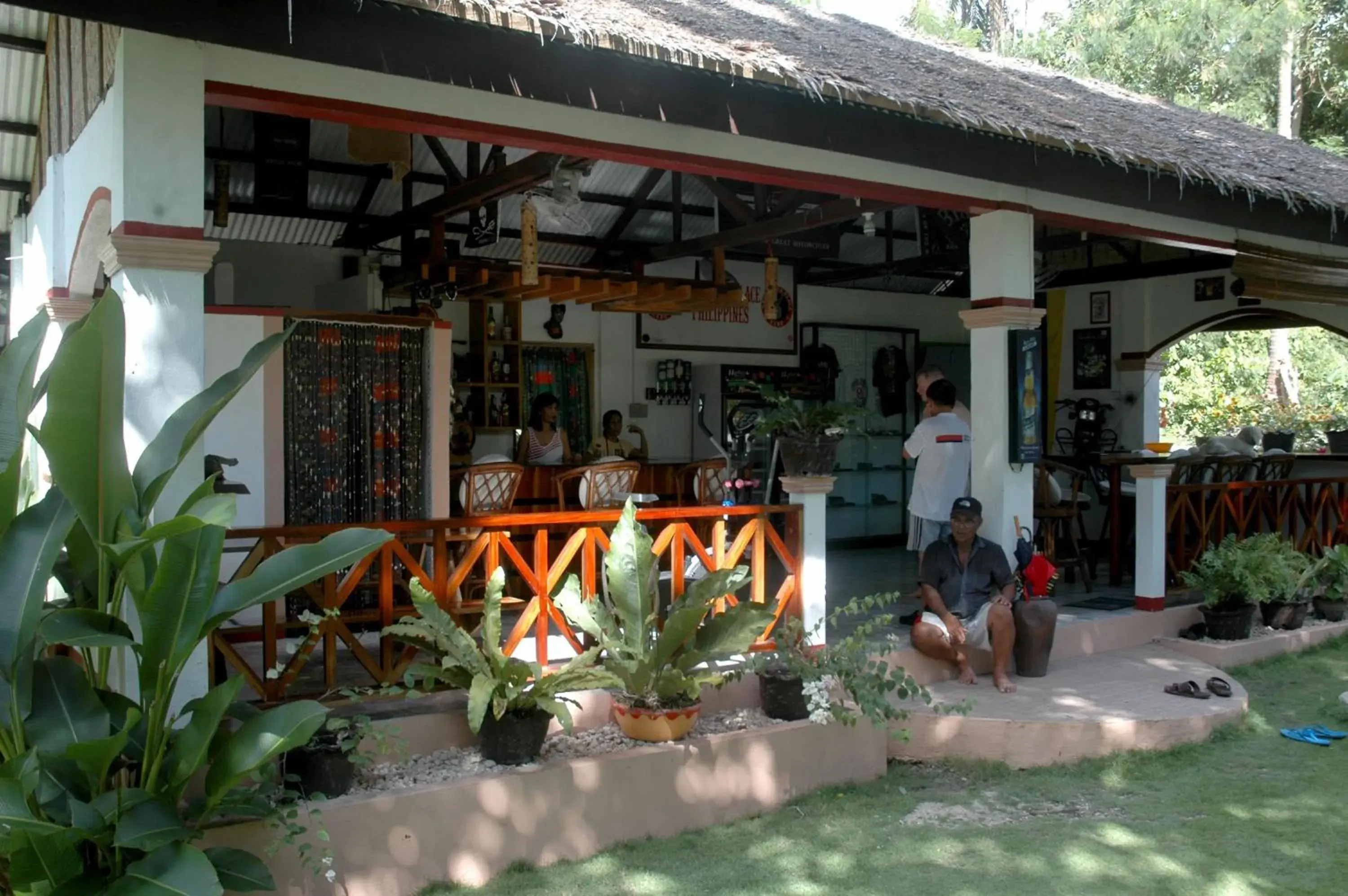 Lounge or bar in Neptune Diving Resort Santander Lounge or bar in Neptune Diving Resort Santander