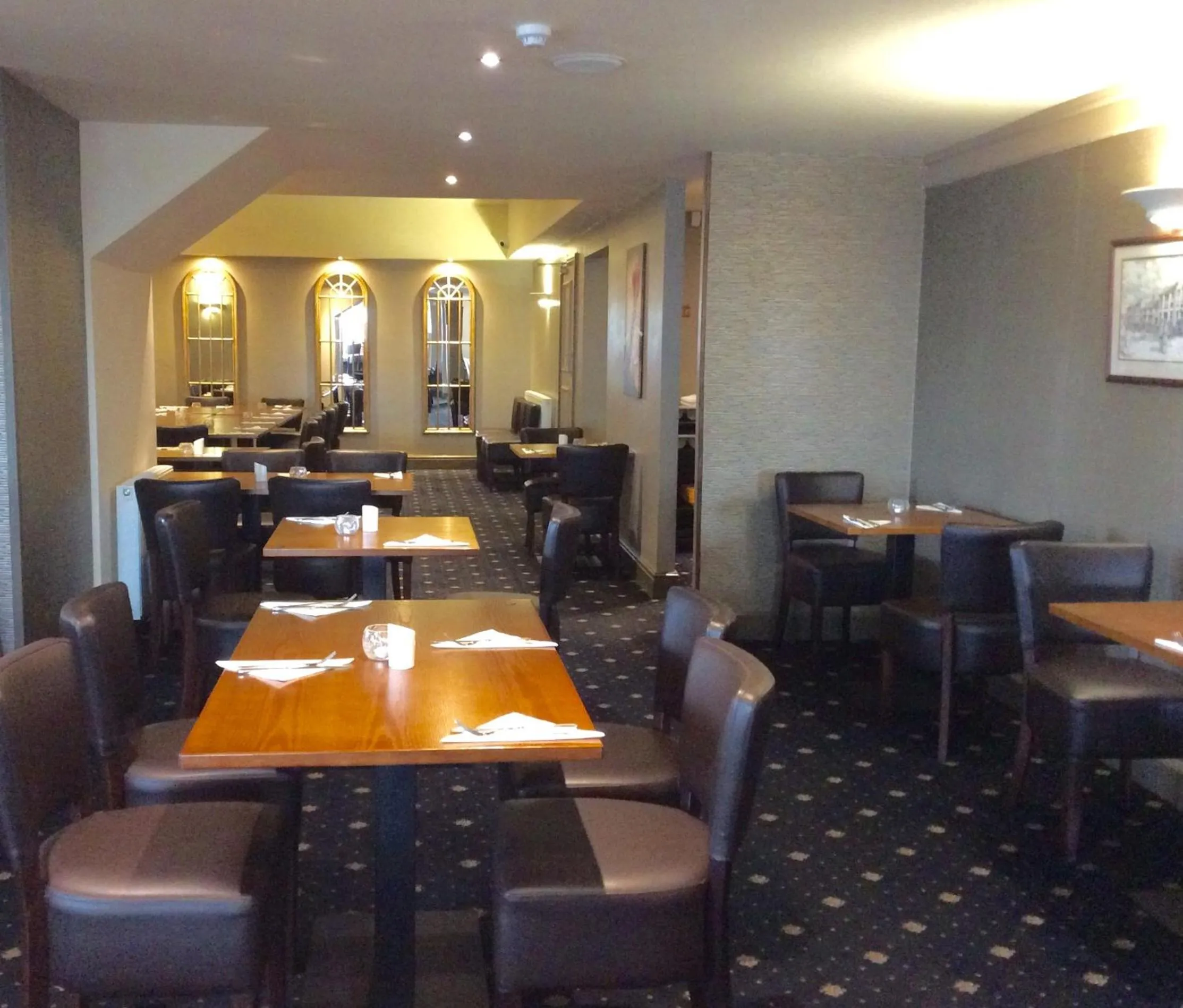 Restaurant/places to eat in King Alfred Hotel