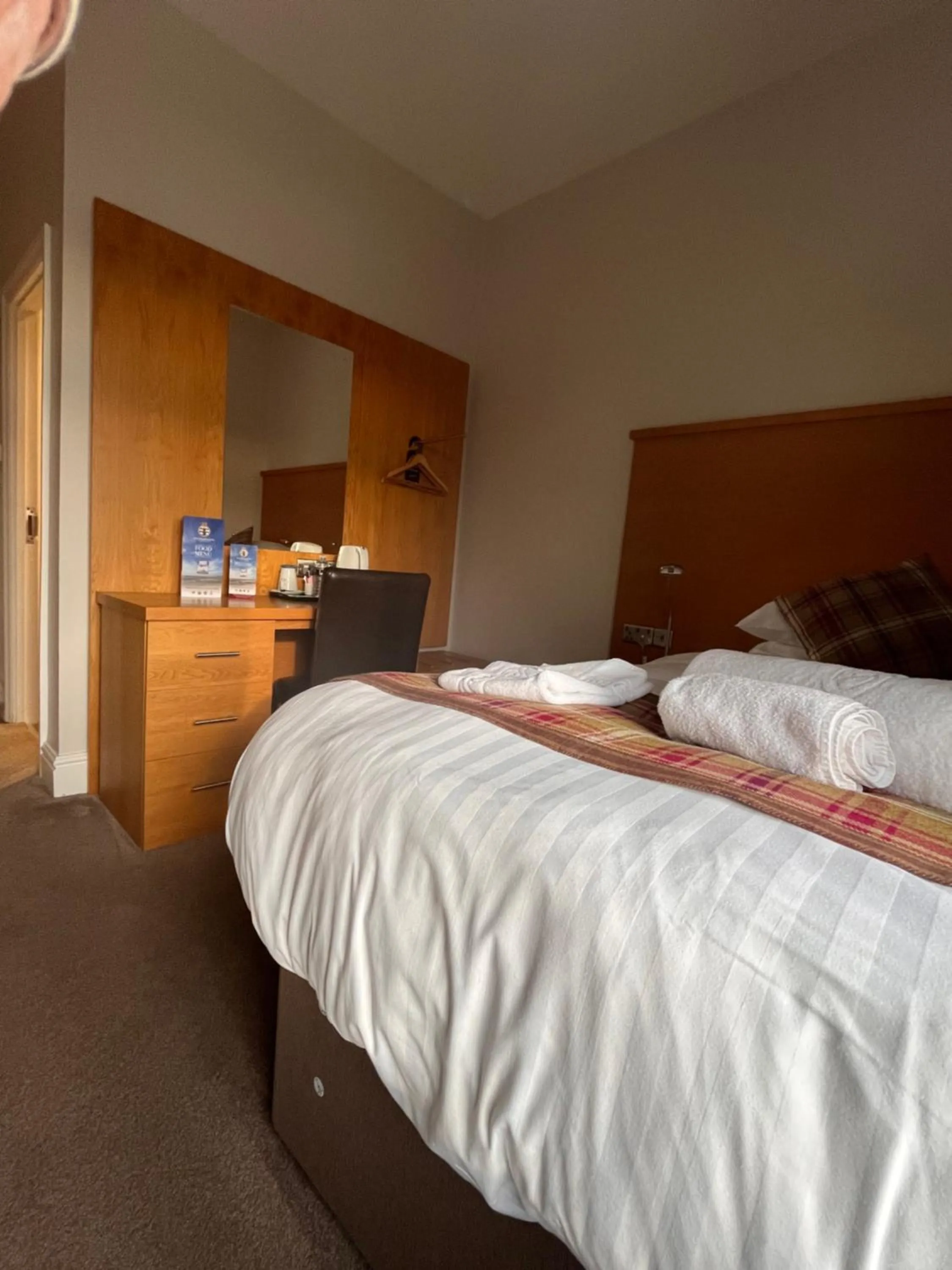 Bedroom, Bed in King Alfred Hotel