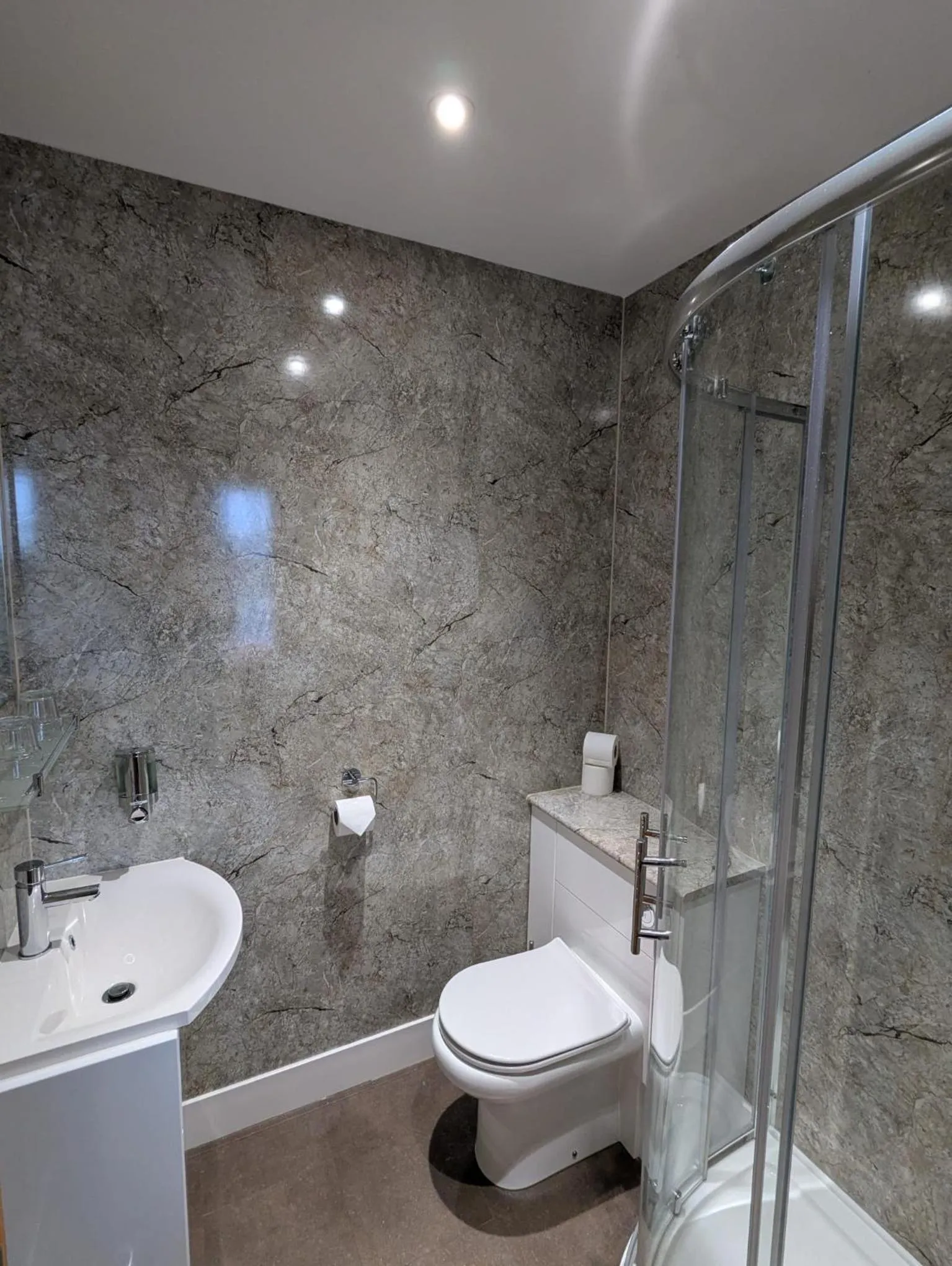 Bathroom in King Alfred Hotel