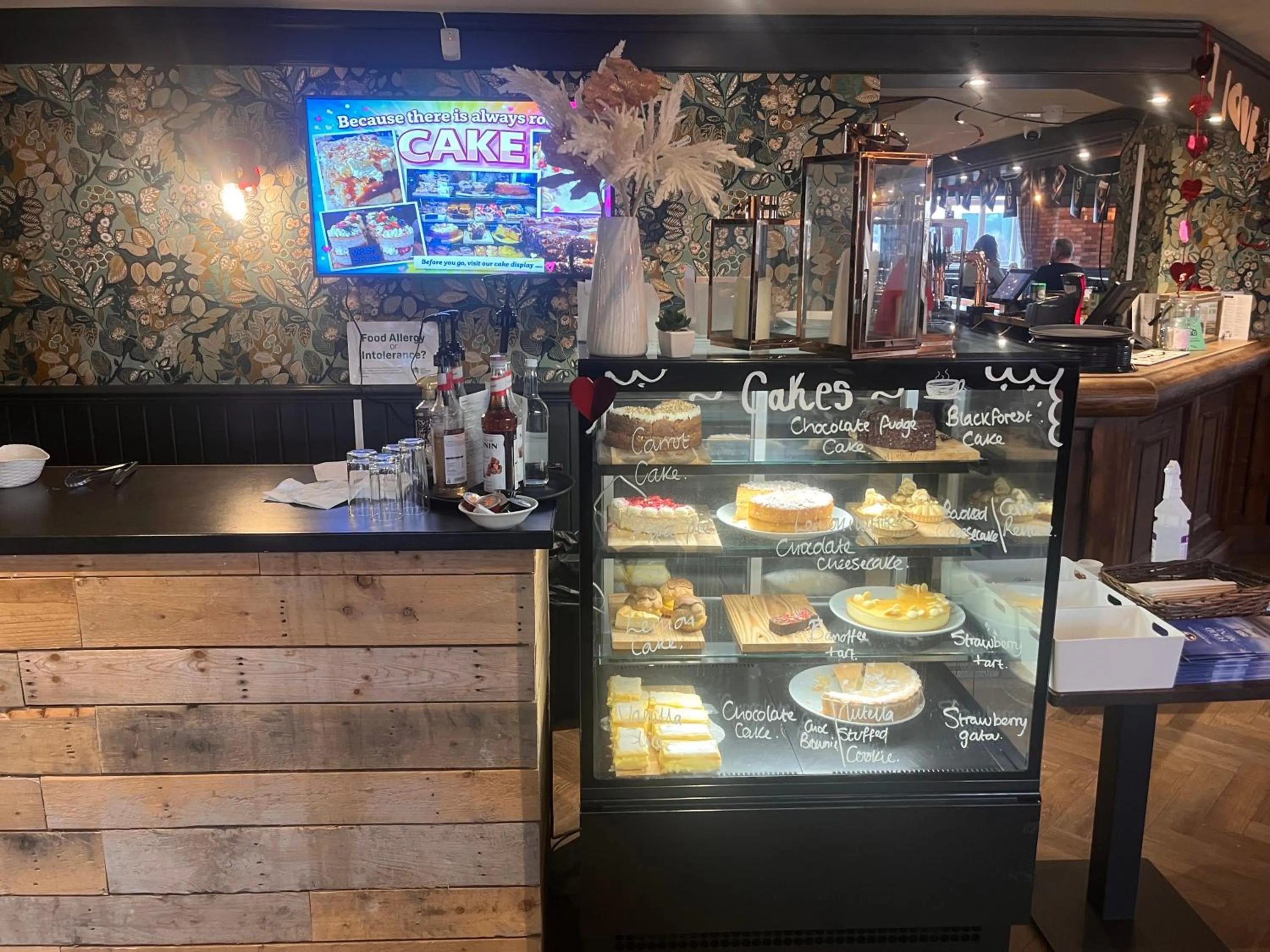 Restaurant/places to eat in King Alfred Hotel