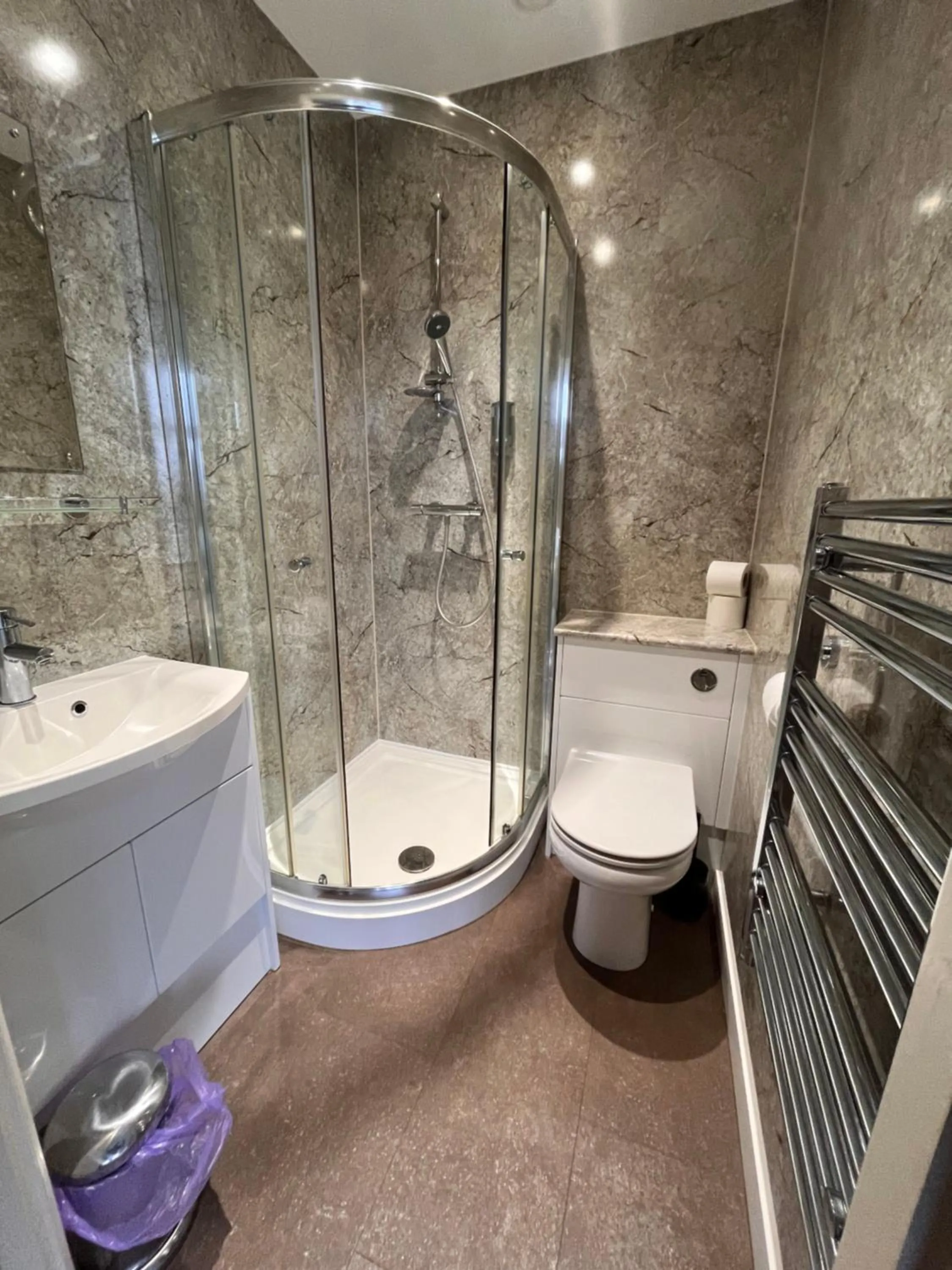 Bathroom in King Alfred Hotel