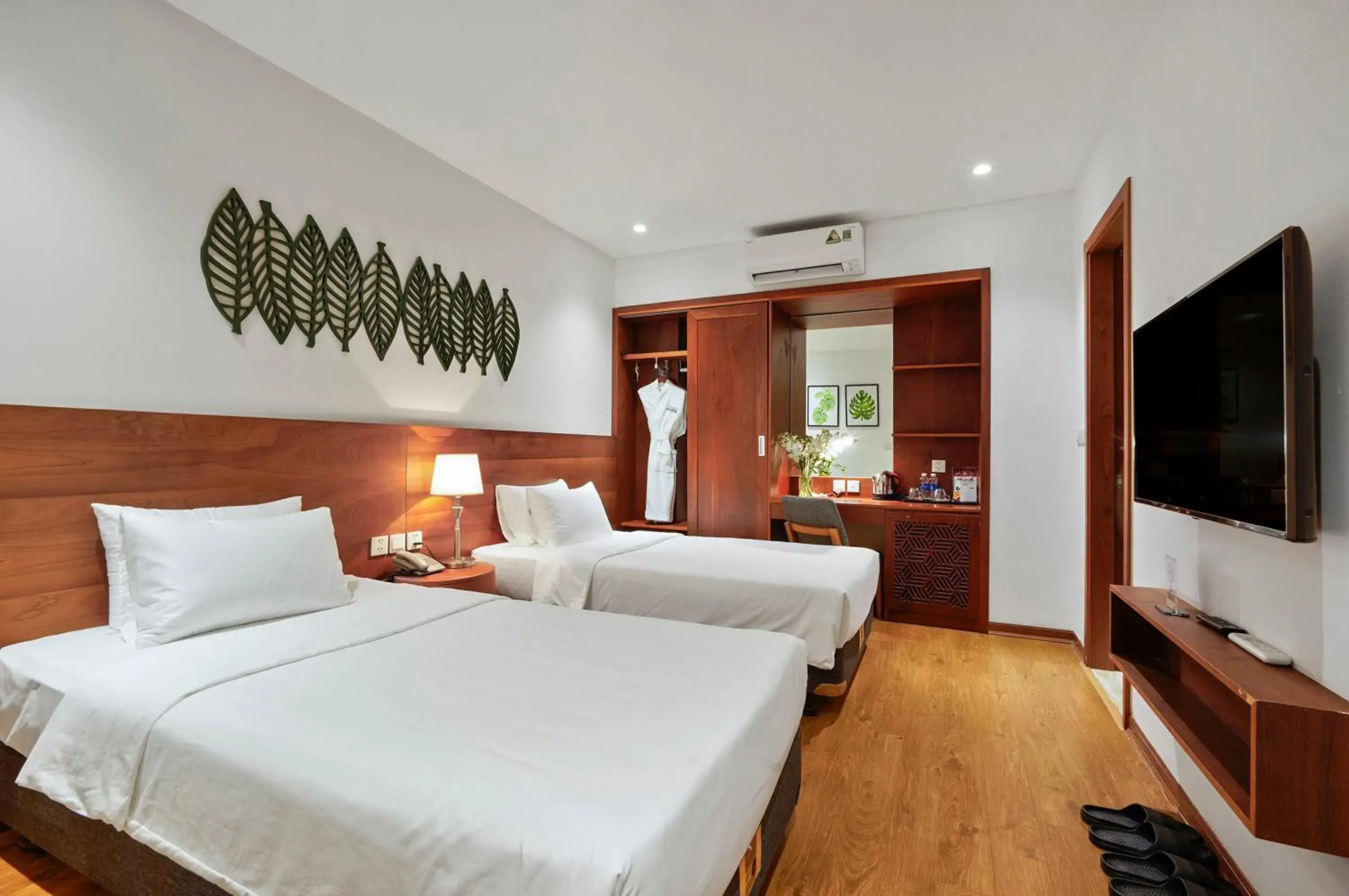 Deluxe Twin Room in Classic Hotel Hanoi Deluxe Twin Room in Classic Hotel Hanoi