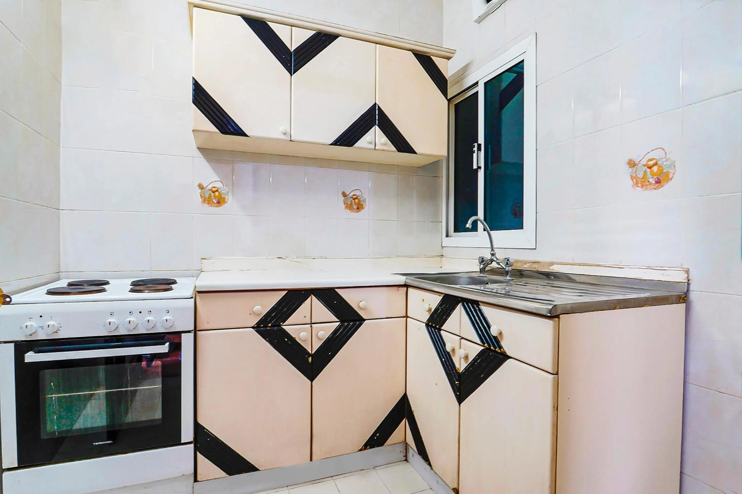 Bedroom in OYO 120 Concord International Hotel