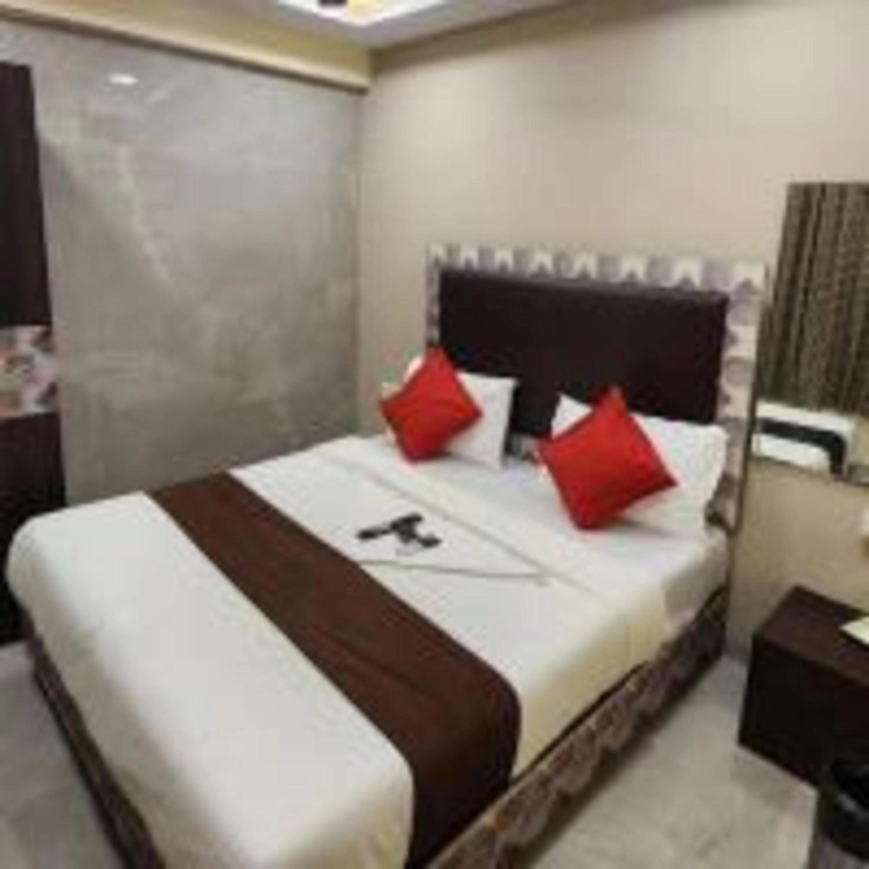Bed in Hotel Vaithi Residency - Andheri West