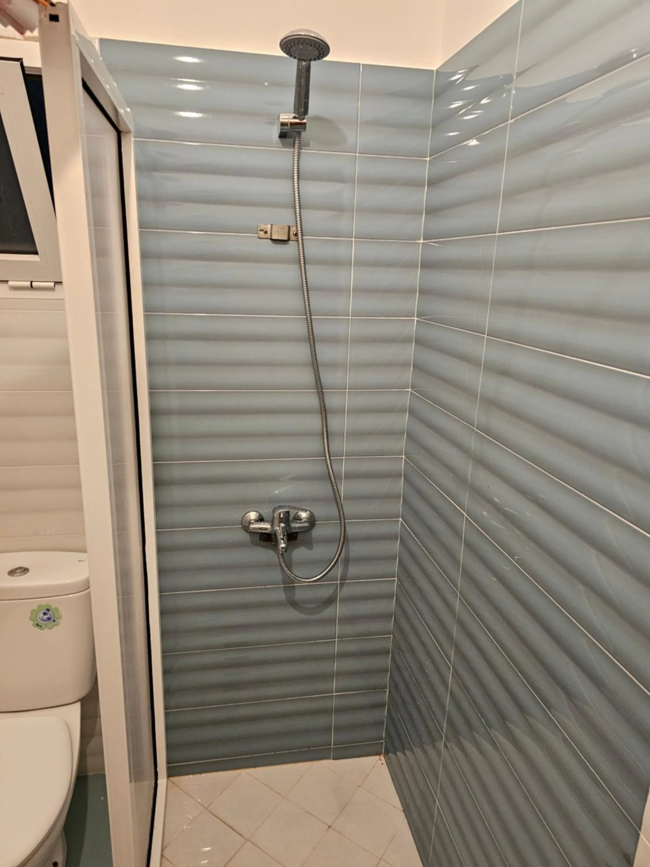 Shower in Dar Zarga Apartment