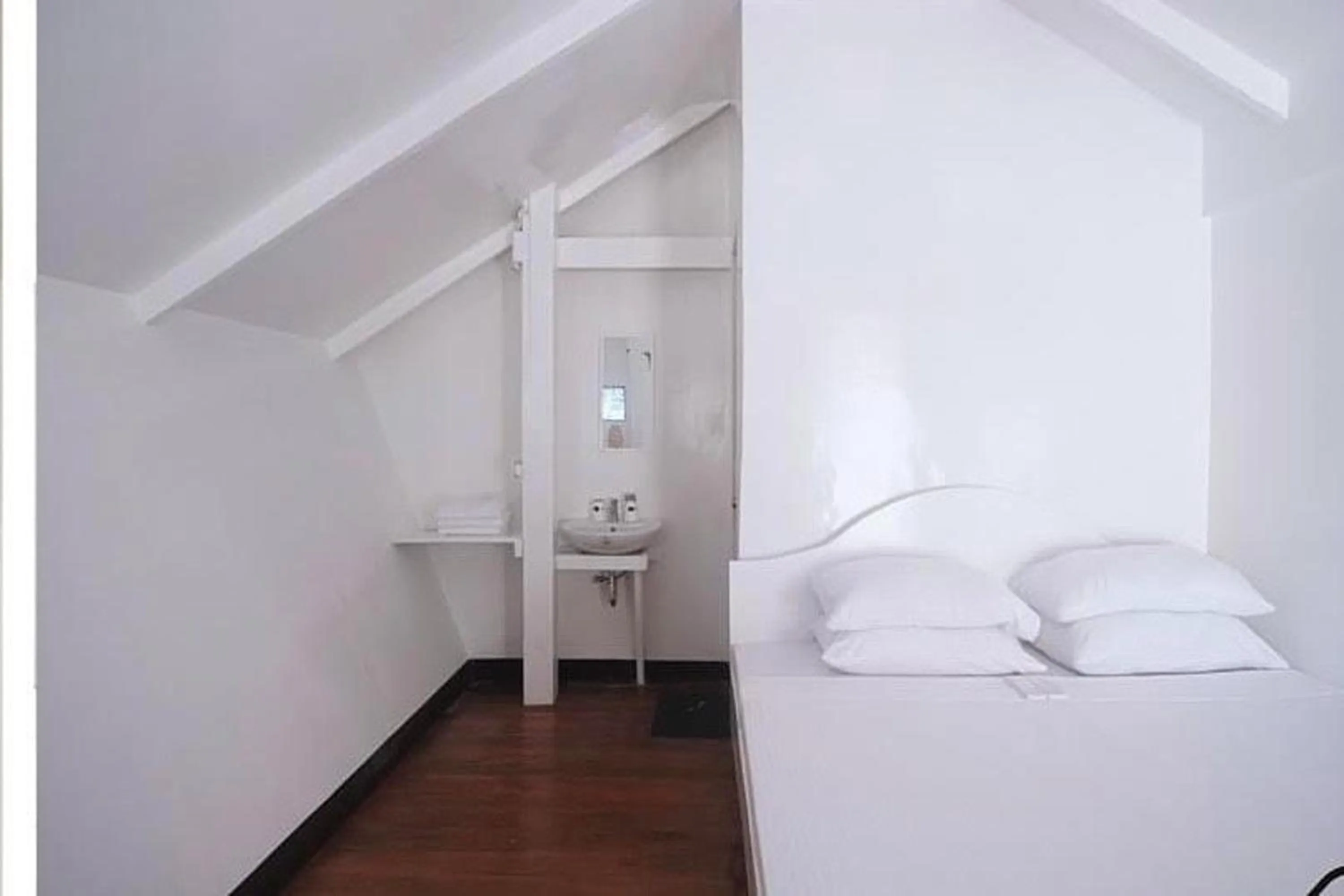 Bed in Mazawa Siargao