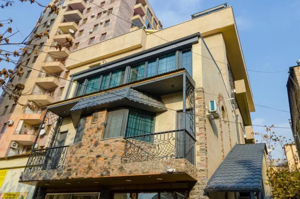 Property building in Latorre Hotel Property building in Latorre Hotel