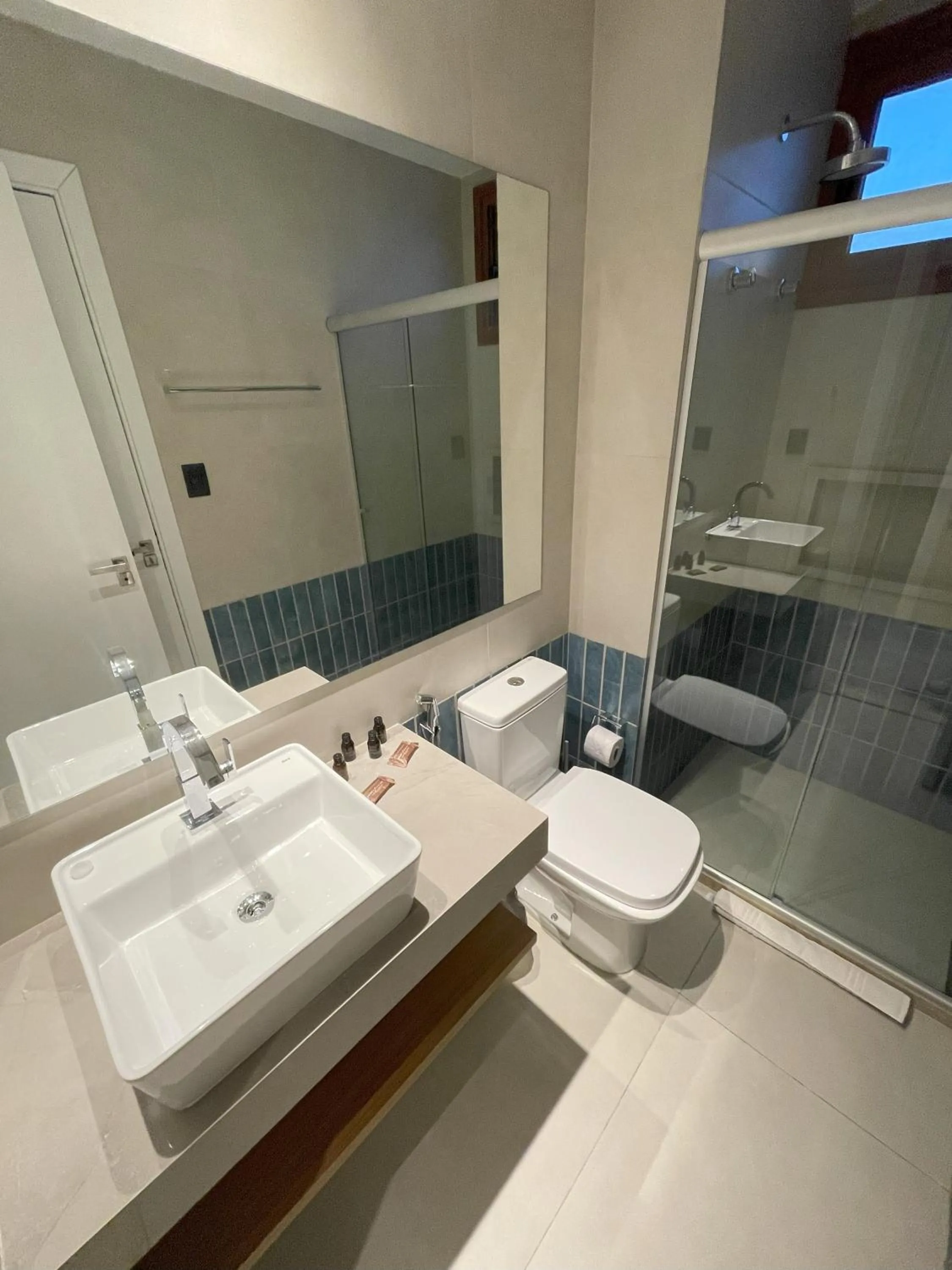 Shower in Guarajuba Suítes Premium Boutique Hotel