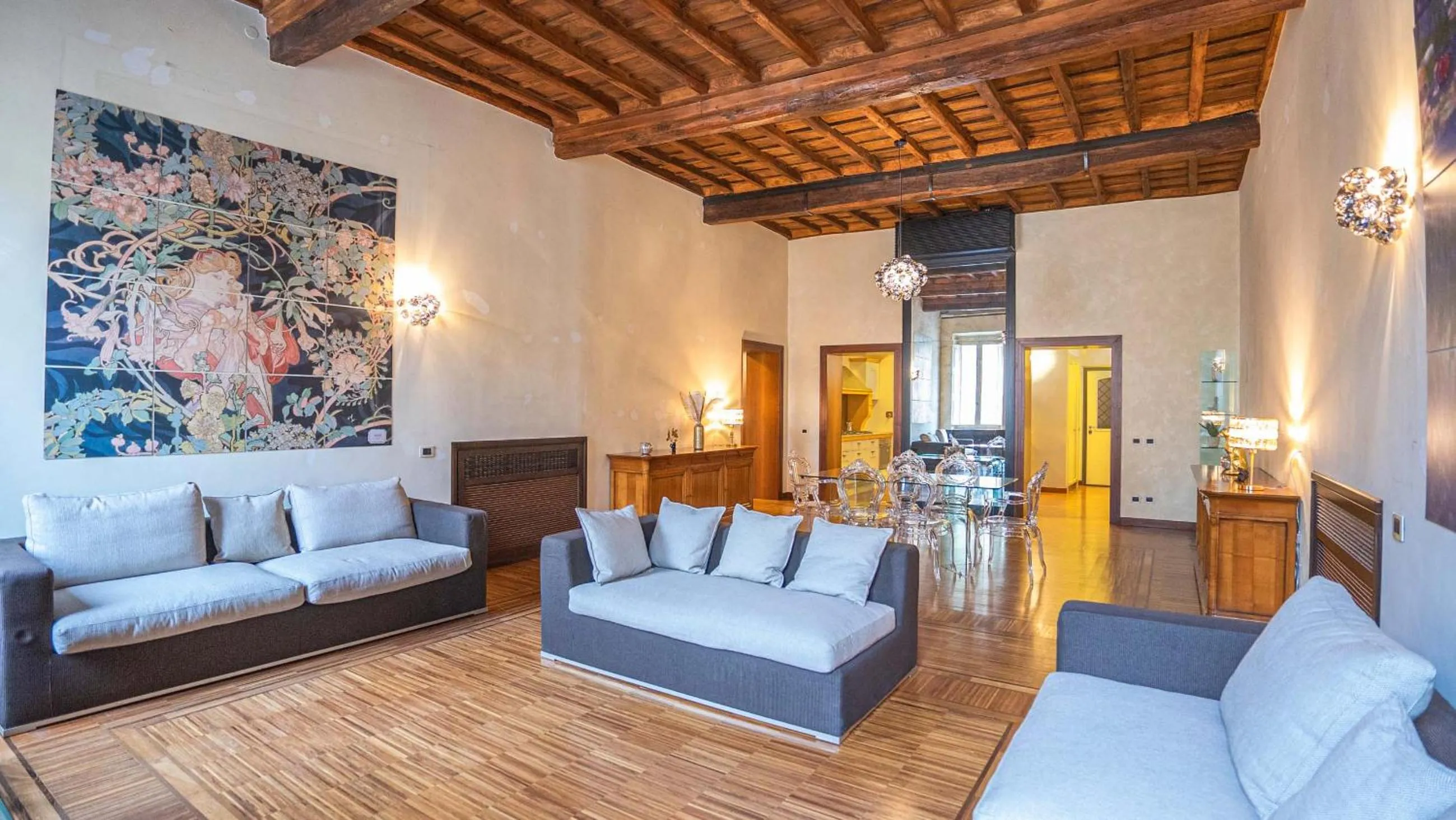 Living room in EasyTopStay - Piazza Venezia City View Charming Apt
