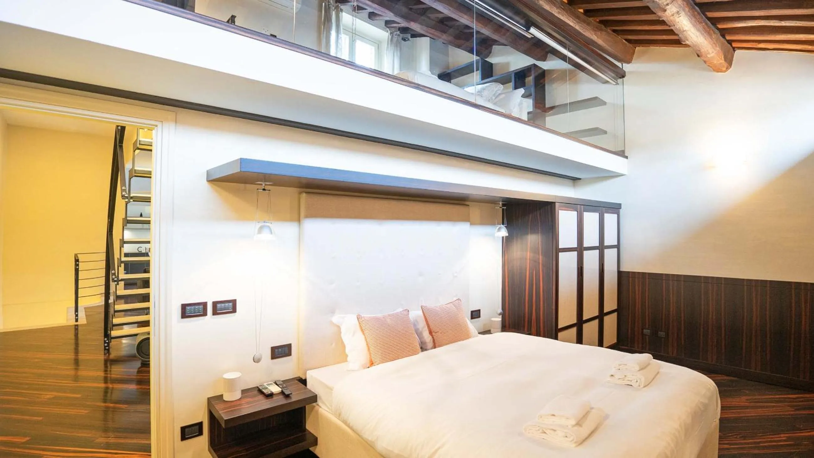 Bedroom, Bed in EasyTopStay - Piazza Venezia City View Charming Apt